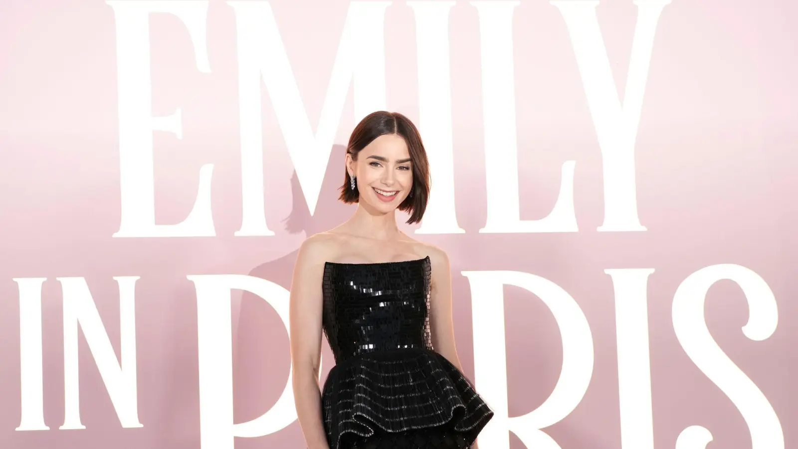 Lily Collins ist jetzt Mutter. (Archivbild: Jordan Strauss/Invision/AP/dpa)