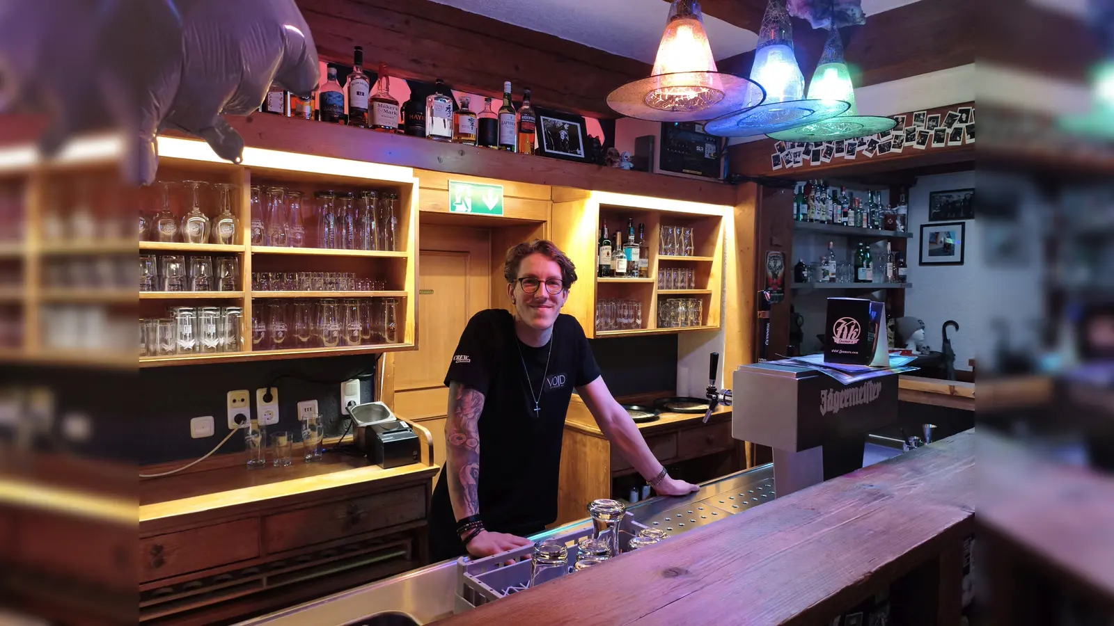Kilian Naujoks ist der neue Chef im Metal-Pub „Void” in Amberg. (Bild: wpt)
