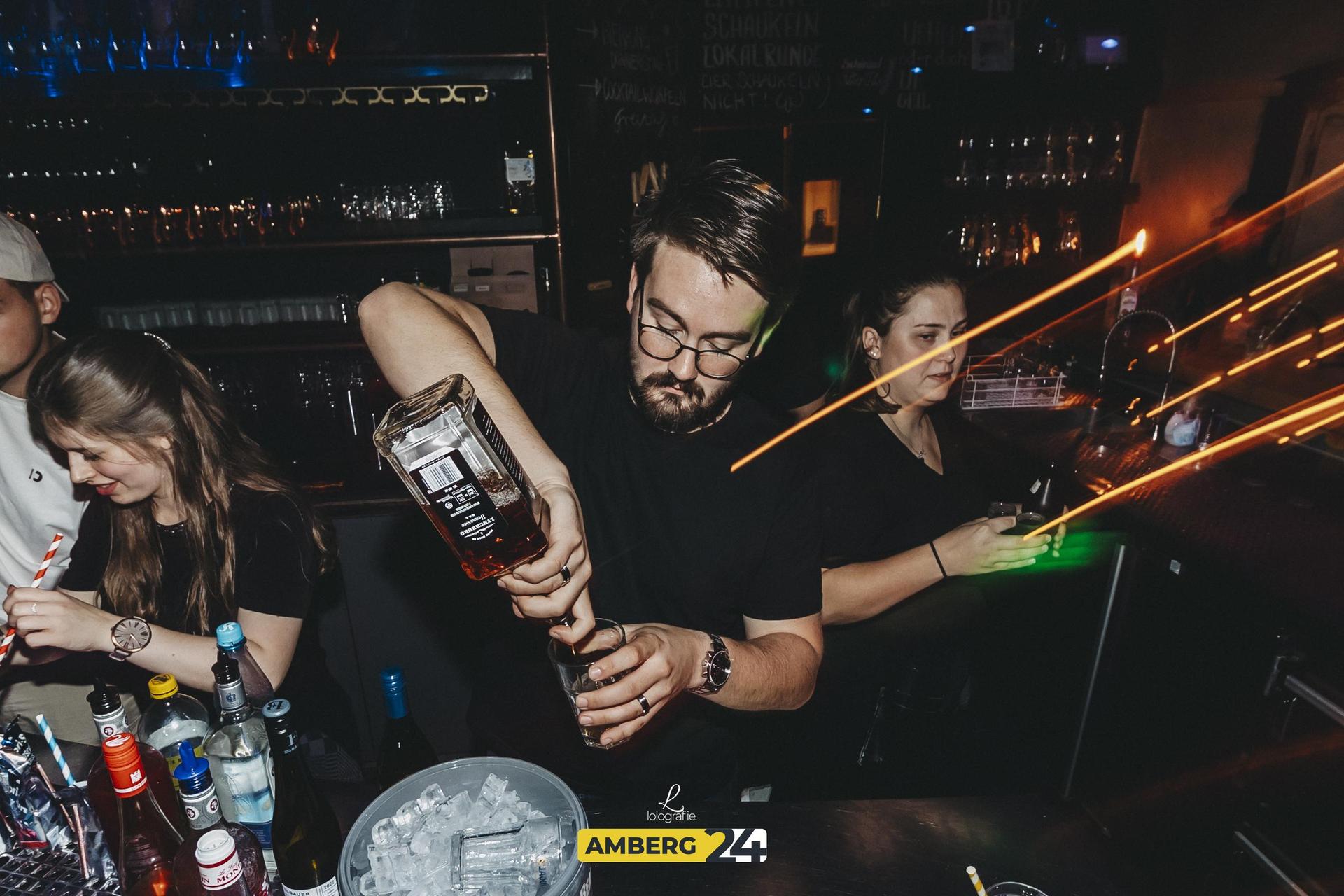 Das Feiern nimmt kein Ende. Batz und „Tanzdirektion Süd” heizten beim Househof ein.  (Bild: Leonie Hartung)