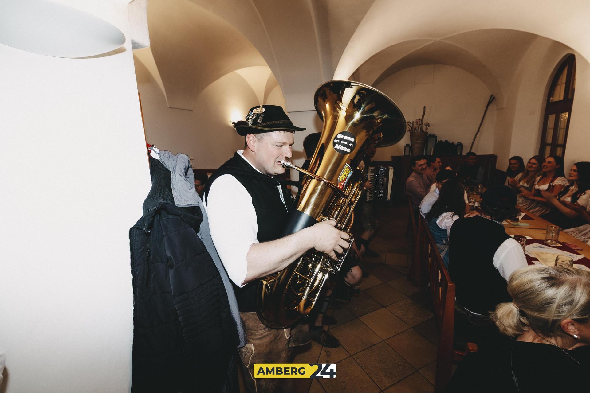 Im Heimatgenuss sorgten die „Boazn Briada” für Stimmung.  (Bild: Lolografie)