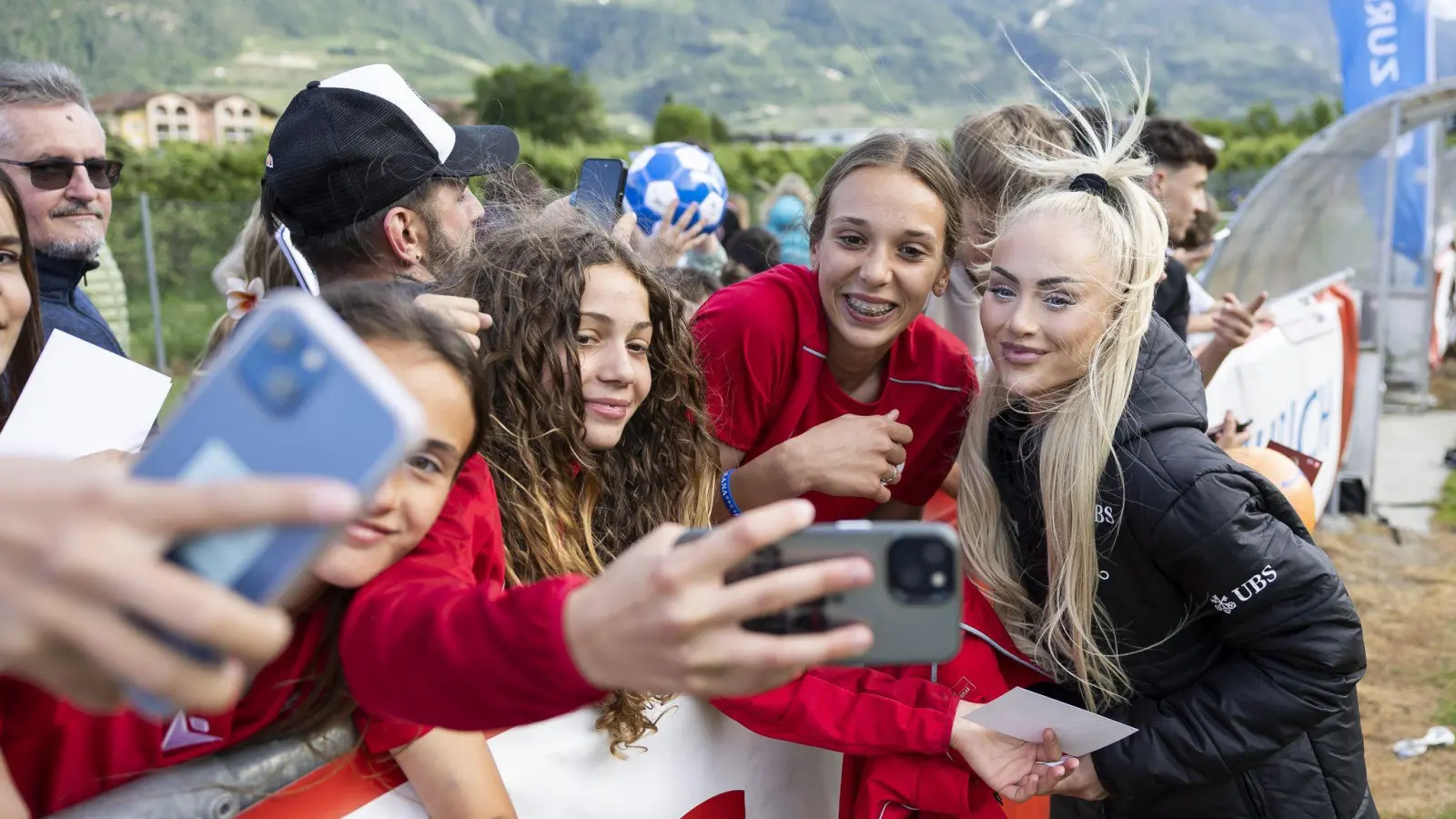 Social-Media-Star Alisha Lehmann wechselt von Juventus Turin zu einem Ligakonkurrenten. (Bild: Cyril Zingaro/KEYSTONE/dpa)