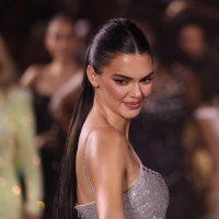 Kendall Jenner trägt eine Kreation von L&#39;Oreal auf der Paris Fashion Week. Aktuell sieht sich das Model in einem emotionalen Tief (Archivbild). (Bild: Vianney Le Caer/Invision/AP/dpa)