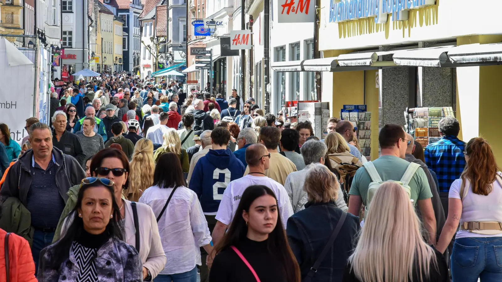 Verkaufsoffener Sonntag April 2025 in Amberg. (Bild: Stephan Huber)