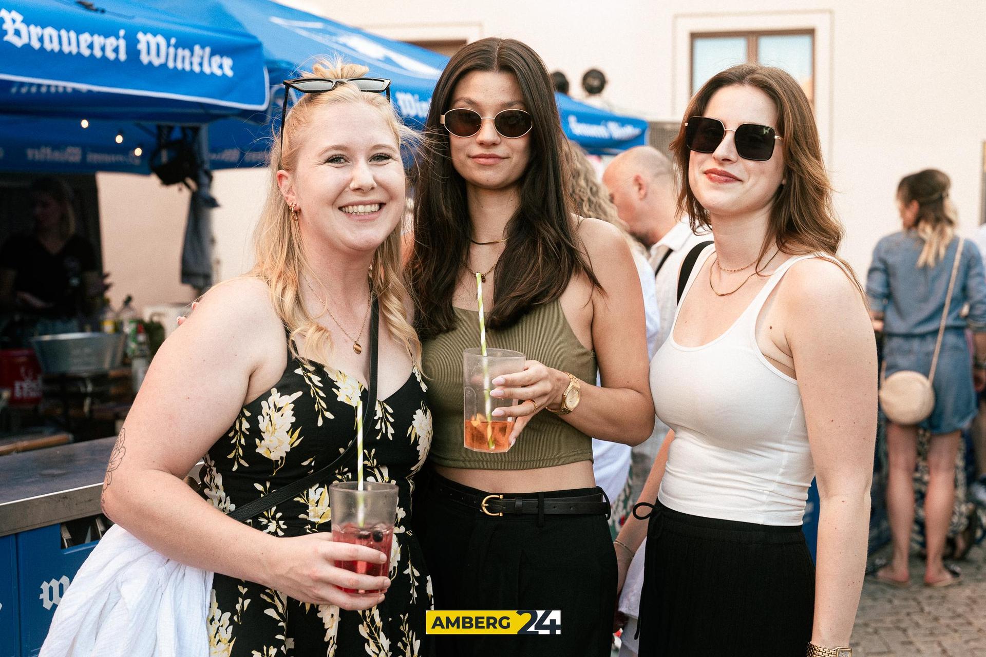 Einen ganz eigenen Vibe gab's auf dem Altstadtfest im Innenhof des Landratsamts! (Bild: David Mueller)