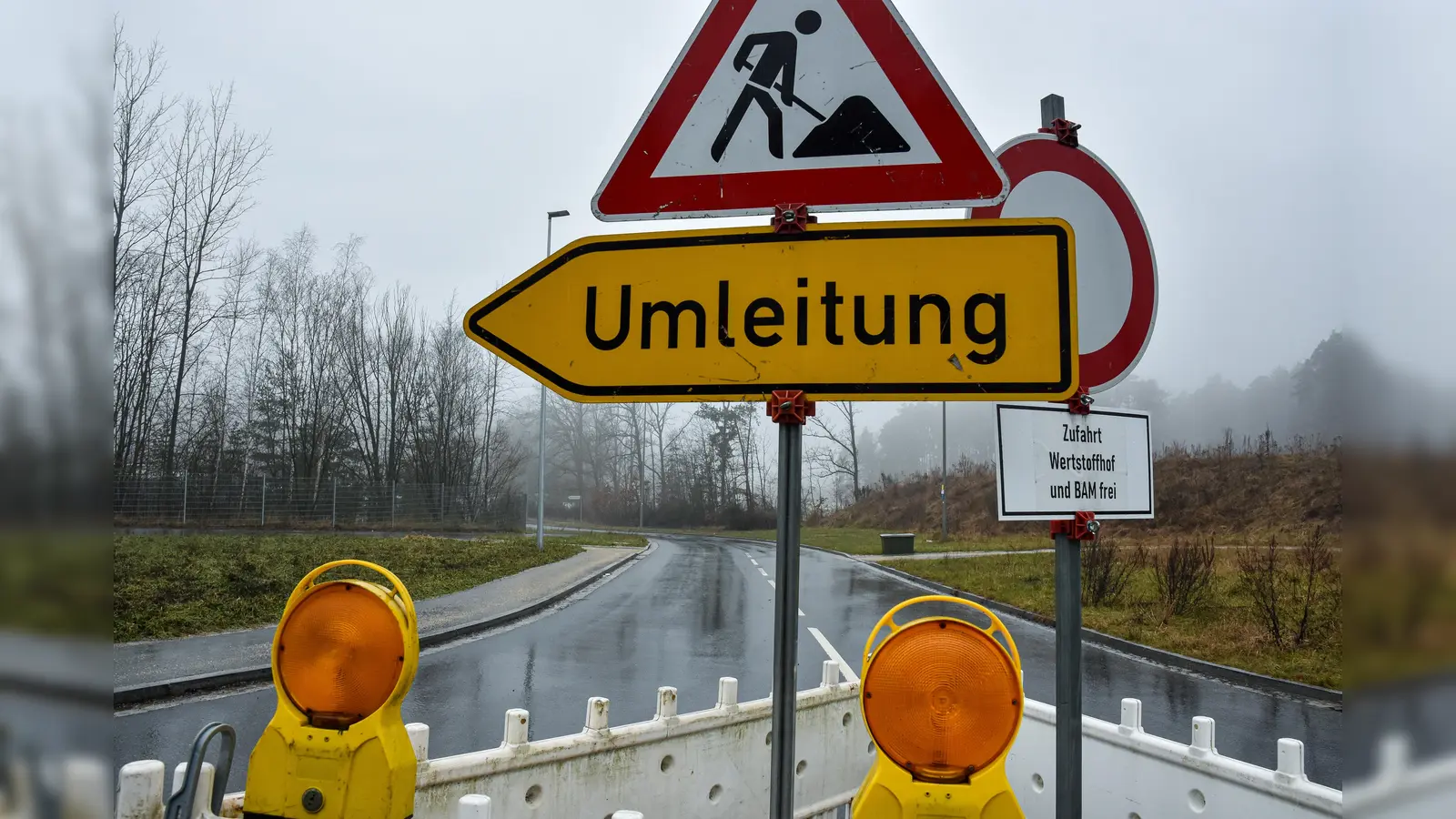 Ende Mai wird die Gemeindeverbindungsstraße nach Littenschwang gesperrt.  (Symbolbild: Stephan Huber)