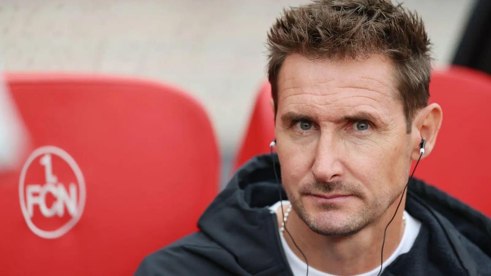 Nürnbergs Trainer Miroslav Klose verpasste mit seinem Team am Freitag einen Erfolg. (Bild: Daniel Löb/dpa)