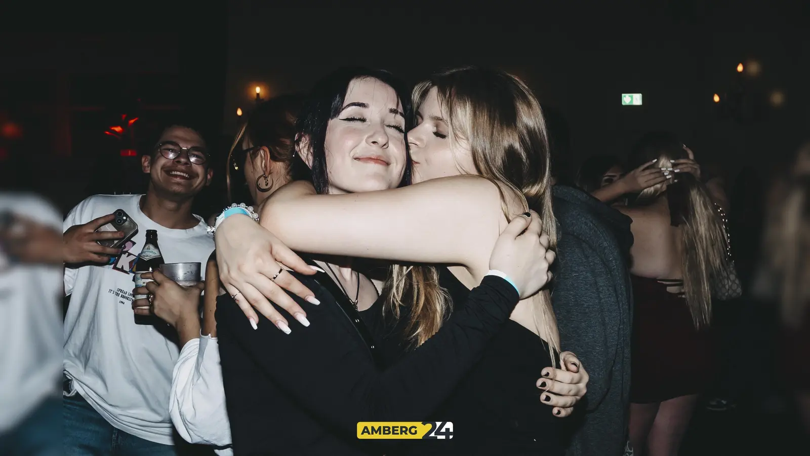 Die Bilder von der School is Over-Party im Casino (Bild: Lolografie)