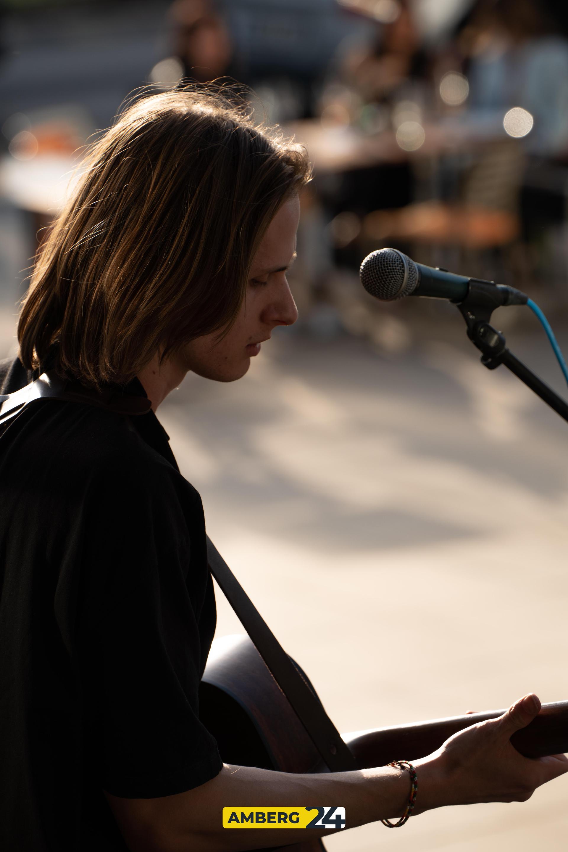 Der Frühling ist zurück und die Open Stage im Amberger Beanery wird ins Freie verlegt.  (Bild: Daniel Geiger)