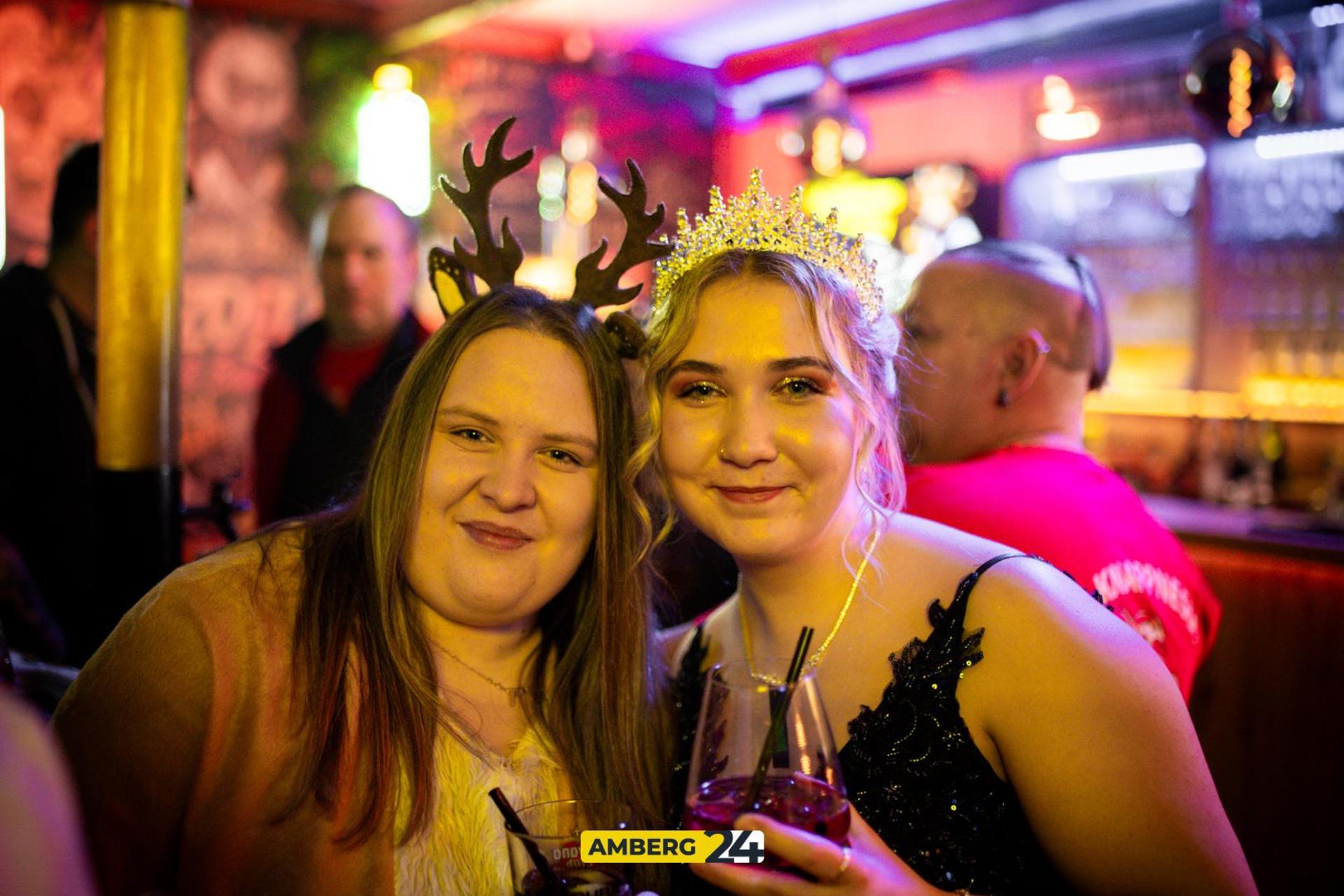 Im „Herzog” in Sulzbach-Rosenberg stieg am Samstag der Hausfasching.  (Bild: Julia Bär)