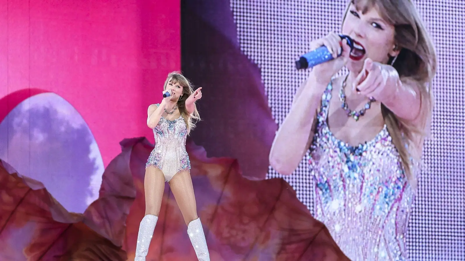 Taylor Swift tritt im Rahmen ihrer „ Eras Tour“ in Chicago auf. (Bild: Shanna Madison/TNS via ZUMA Press Wire/dpa)