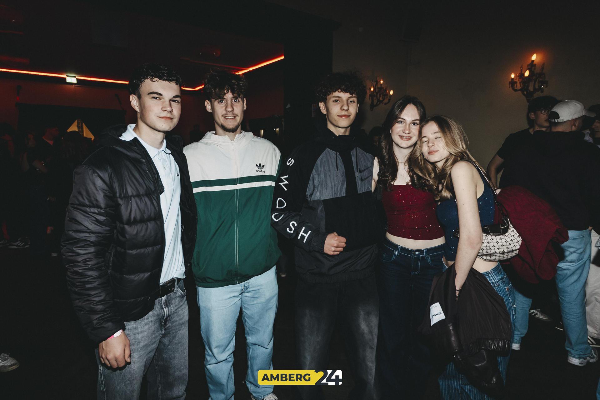 Die FOS/BOS hat zur Q-Party ins Casino eingeladen. Das sind die Bilder.  (Bild: Lolografie)