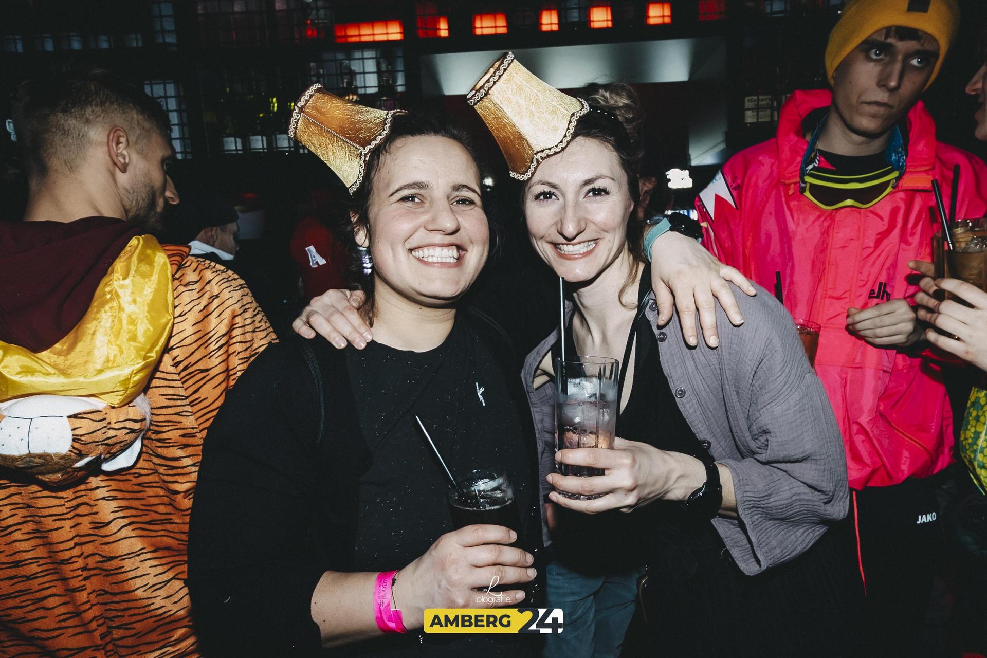 Hier sind die Fotos aus dem Cave zur Amberger Hexennacht.  (Bild: Leonie Hartung)