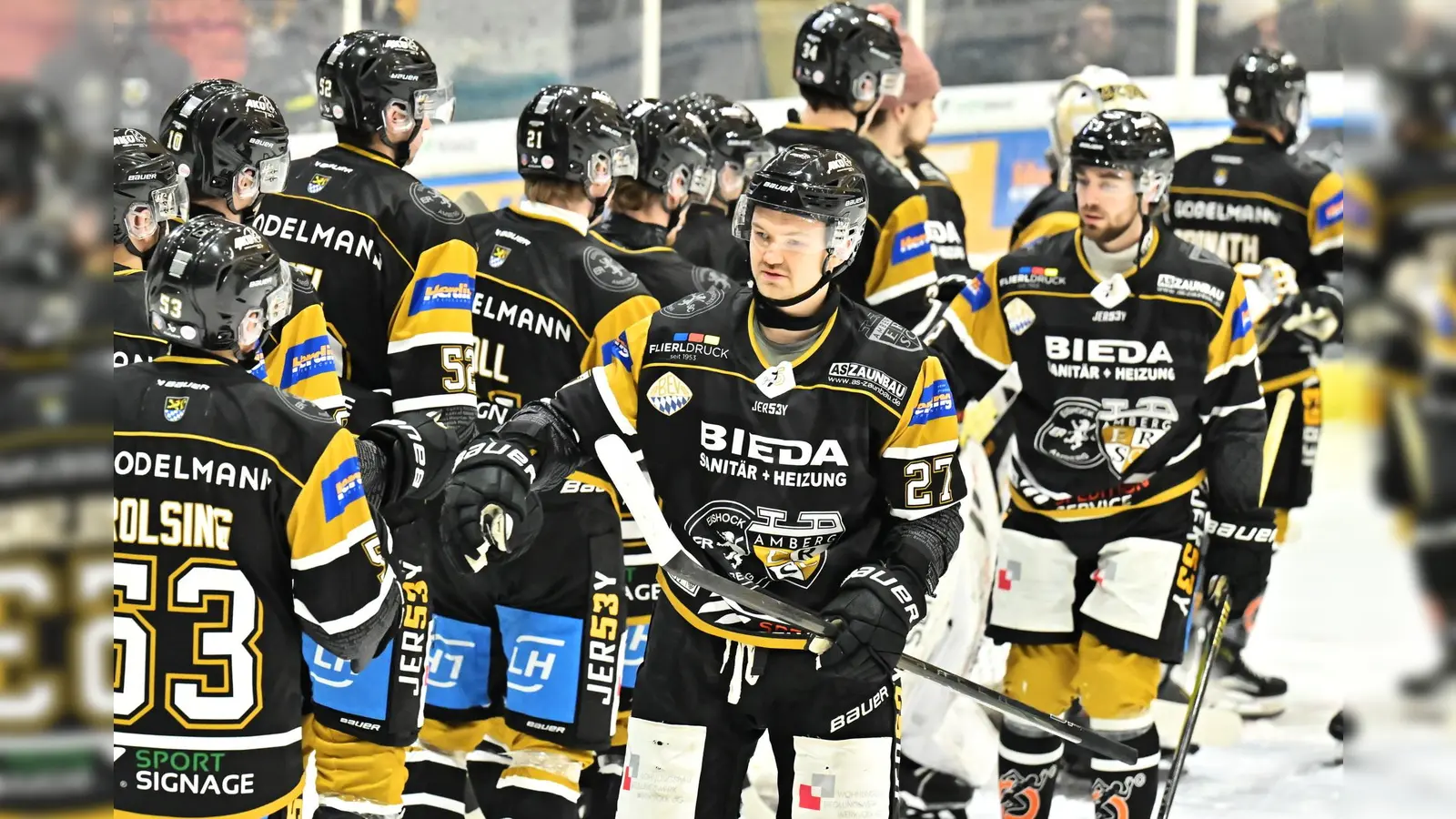 Der ERSC Amberg legte einen perfekten Start in die Abstiegsrunde der Eishockey-Bayernliga hin. (Bild: Hubert Ziegler)