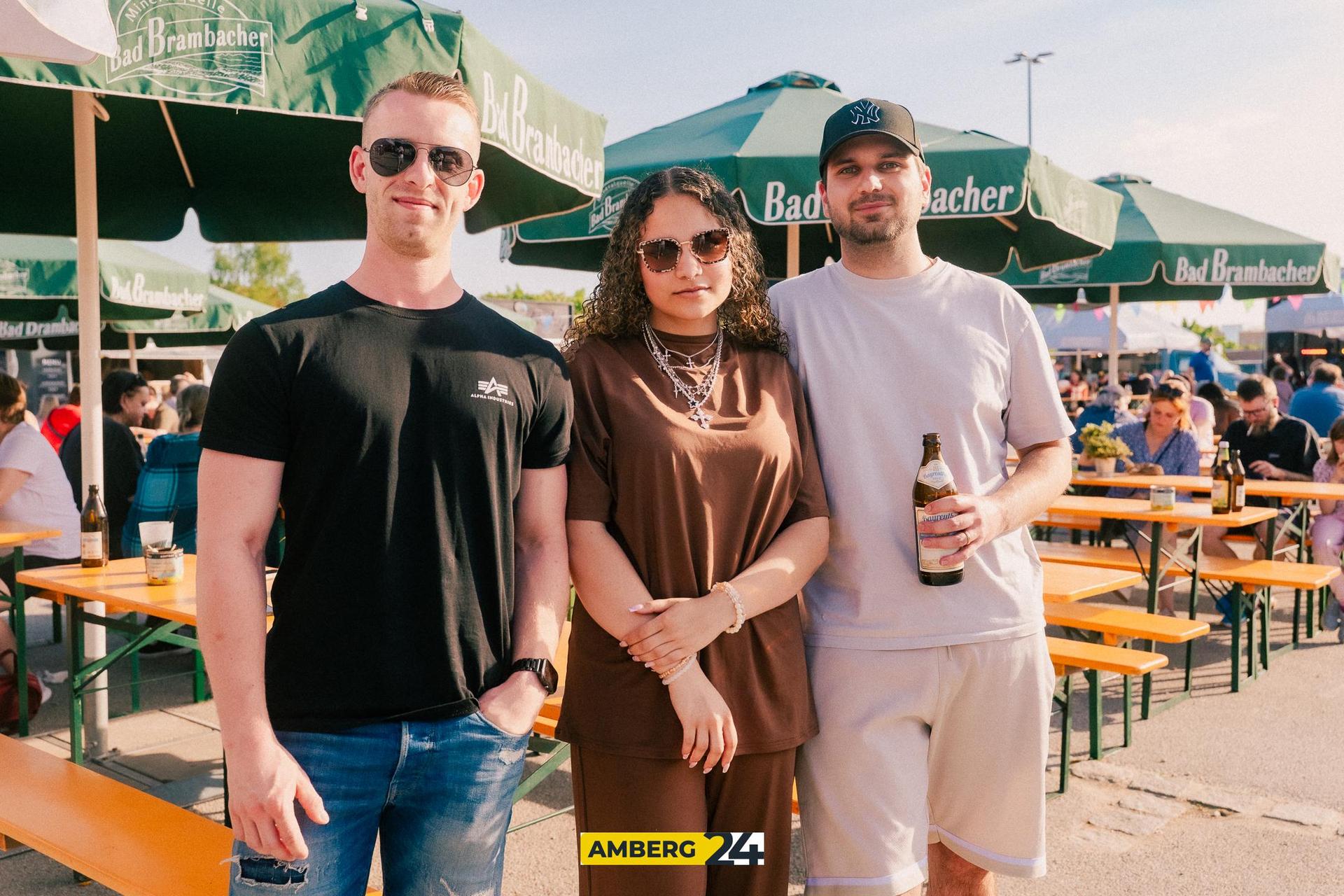 Auf dem Foodtruck-Festival in Amberg war am Freitag einiges los! (Bild: David Mueller)