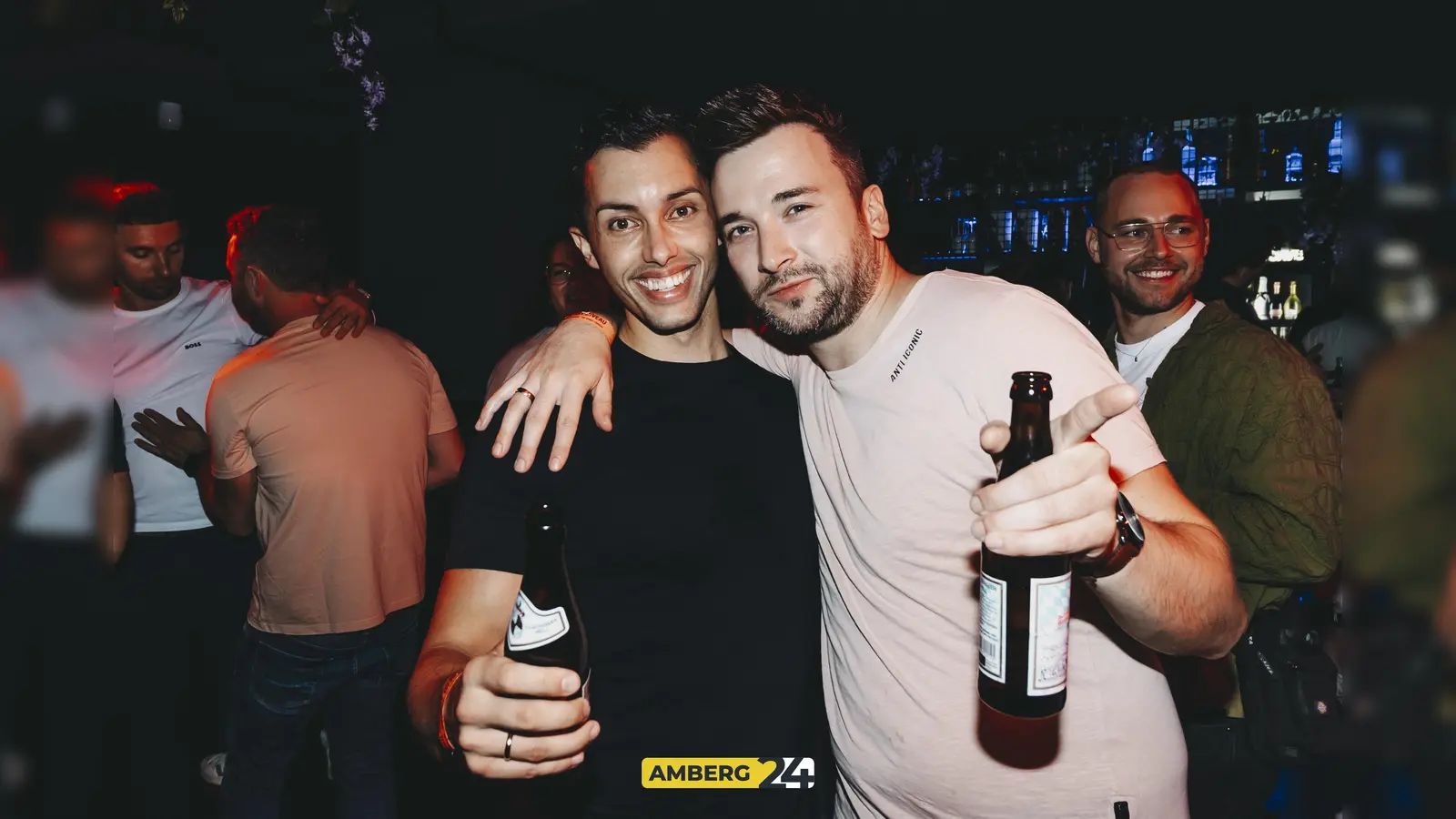 Amberg tanzt im Cave 2025! (Bild: Lolografie)