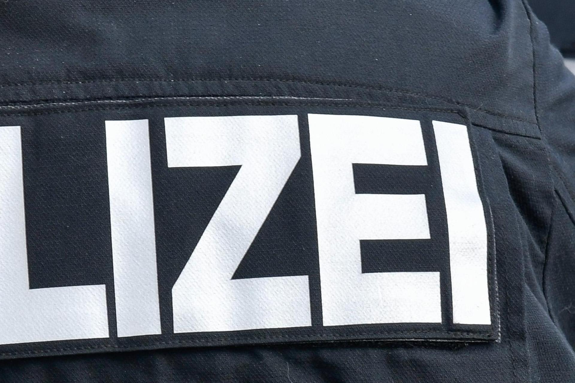 Die Polizei ermittelte zwei von fünf Schlägern auf dem Volksfest in Burglengenfeld. (Symbolbild: Petra Hartl)