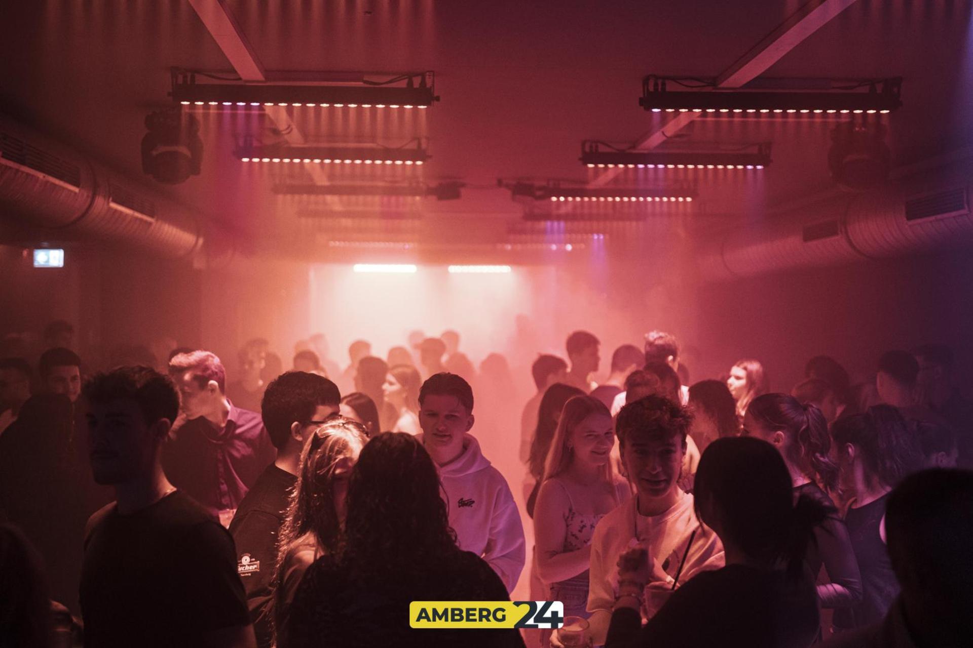 Kinkerlitzchen im Happy Rock. Das sind die Bilder. (Bild: Martin Sponsel)