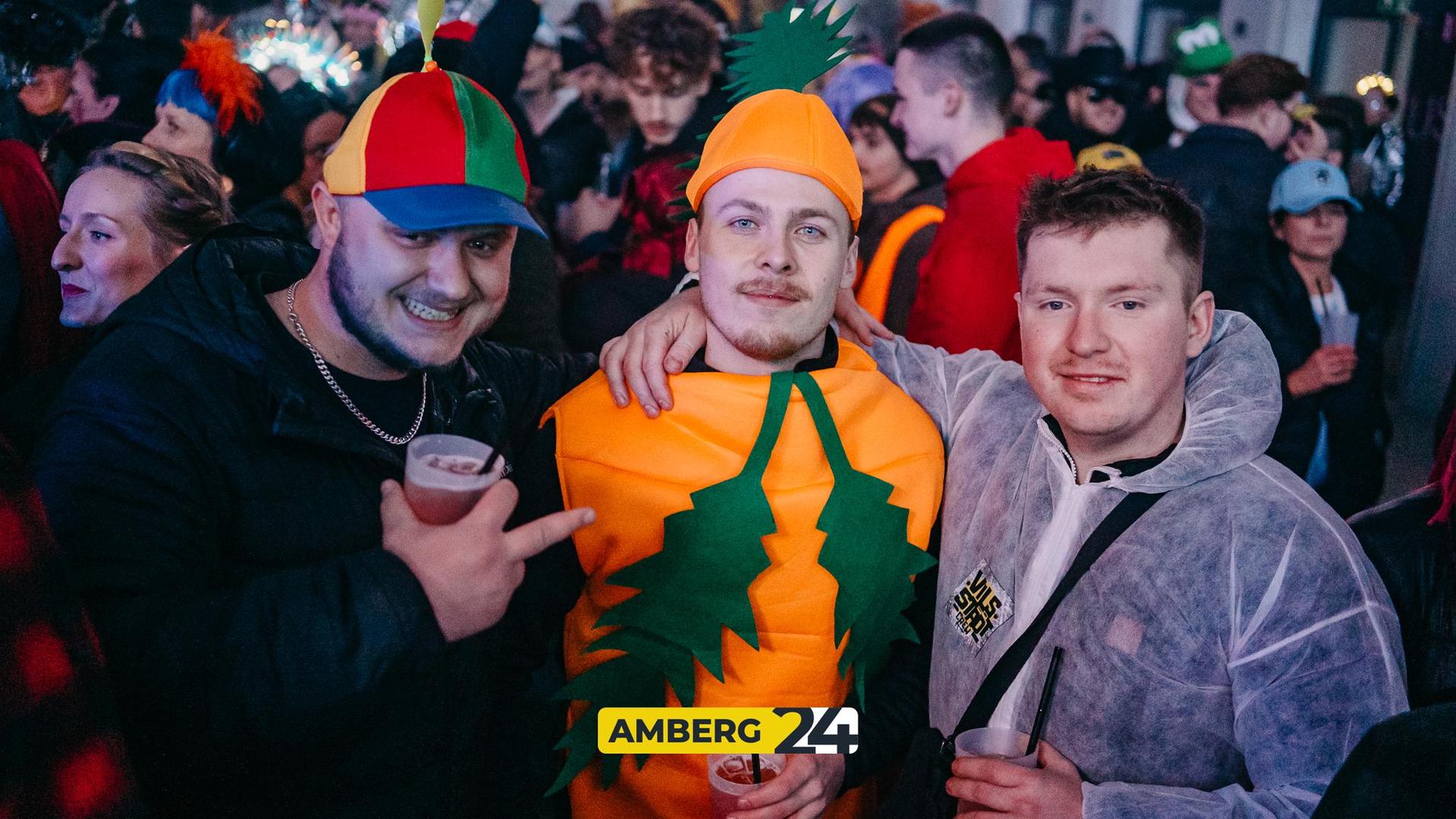 Wie die Hexennacht in den Drei Höfen gefeiert wurde, zeigen die Bilder von Fotograf Mario. (Bild: Mario Donhauser)