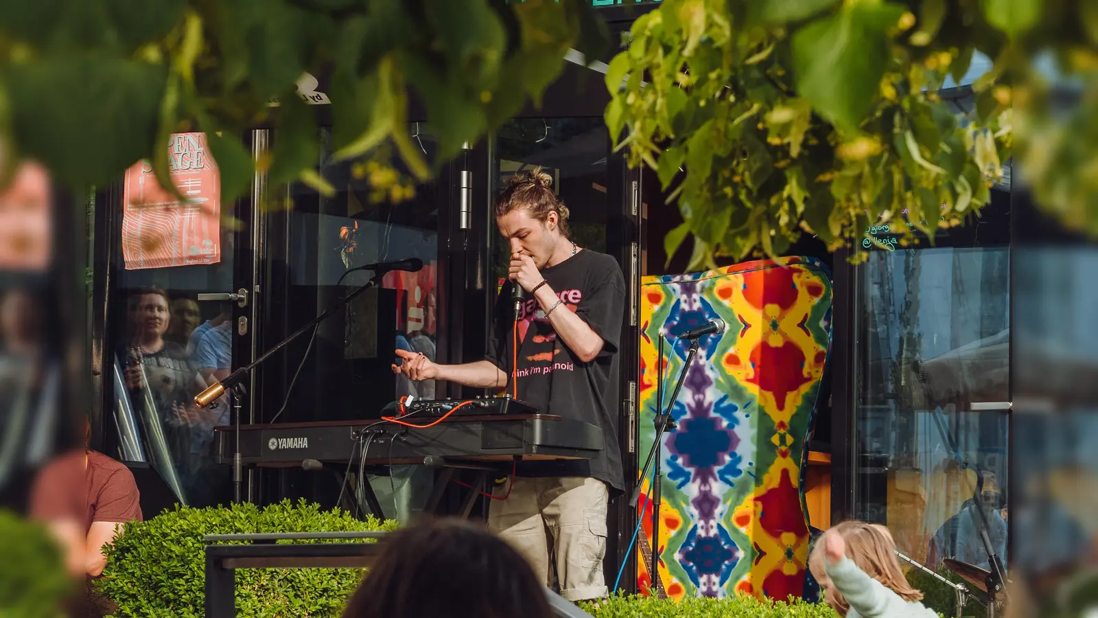 Beim Open Mic im Beanery zeigten Künstler*innen, was sie drauf haben. (Bild: Denise Helmschrott)