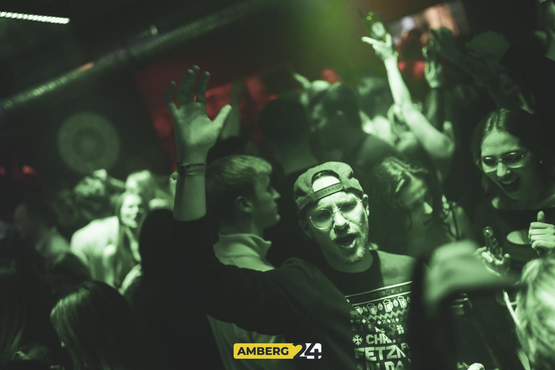 Party am 1. Weihnachtsfeiertag im Happy Rock.  (Bild: Martin Sponsel)