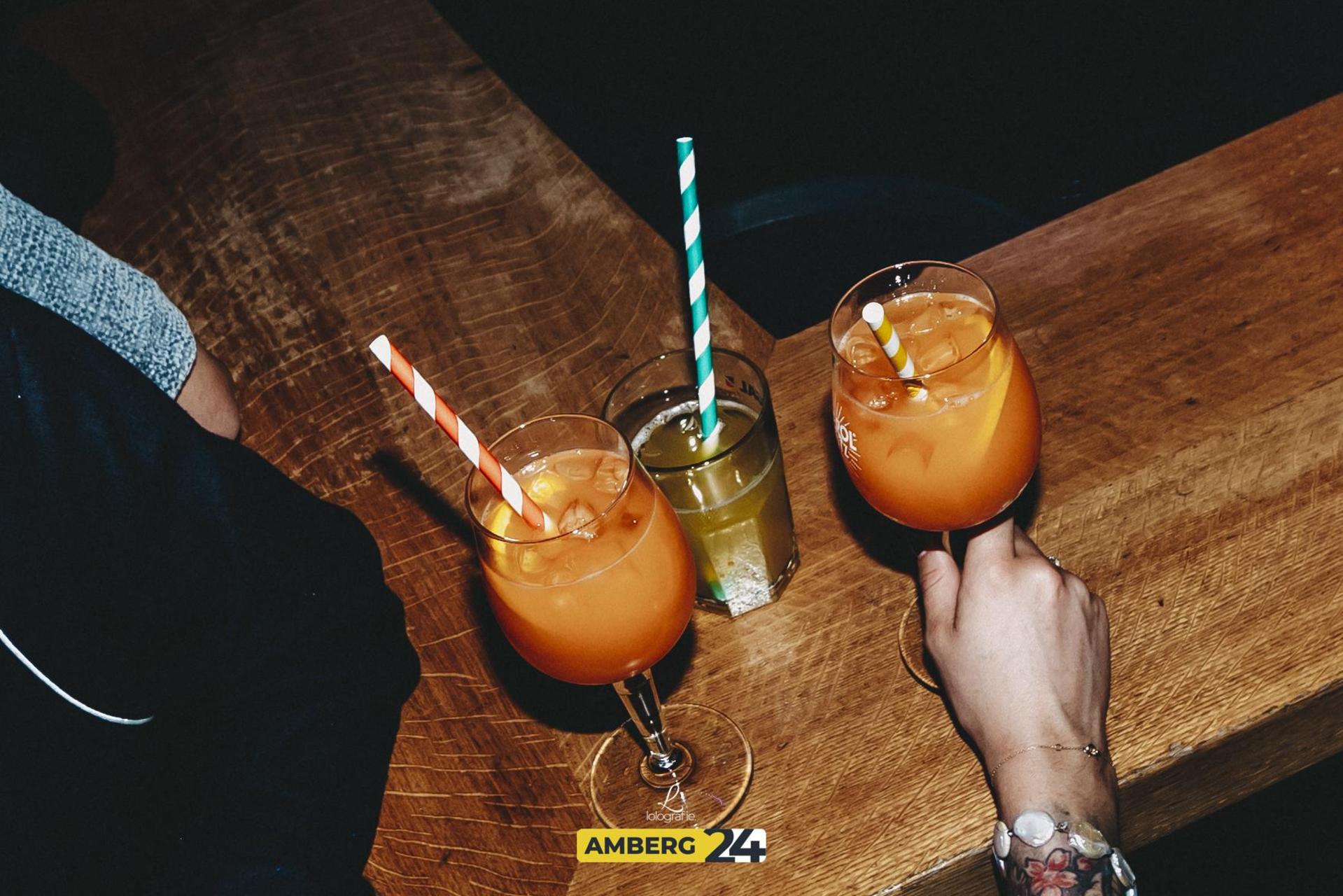 Das Feiern nimmt kein Ende. Batz und „Tanzdirektion Süd” heizten beim Househof ein.  (Bild: Leonie Hartung)