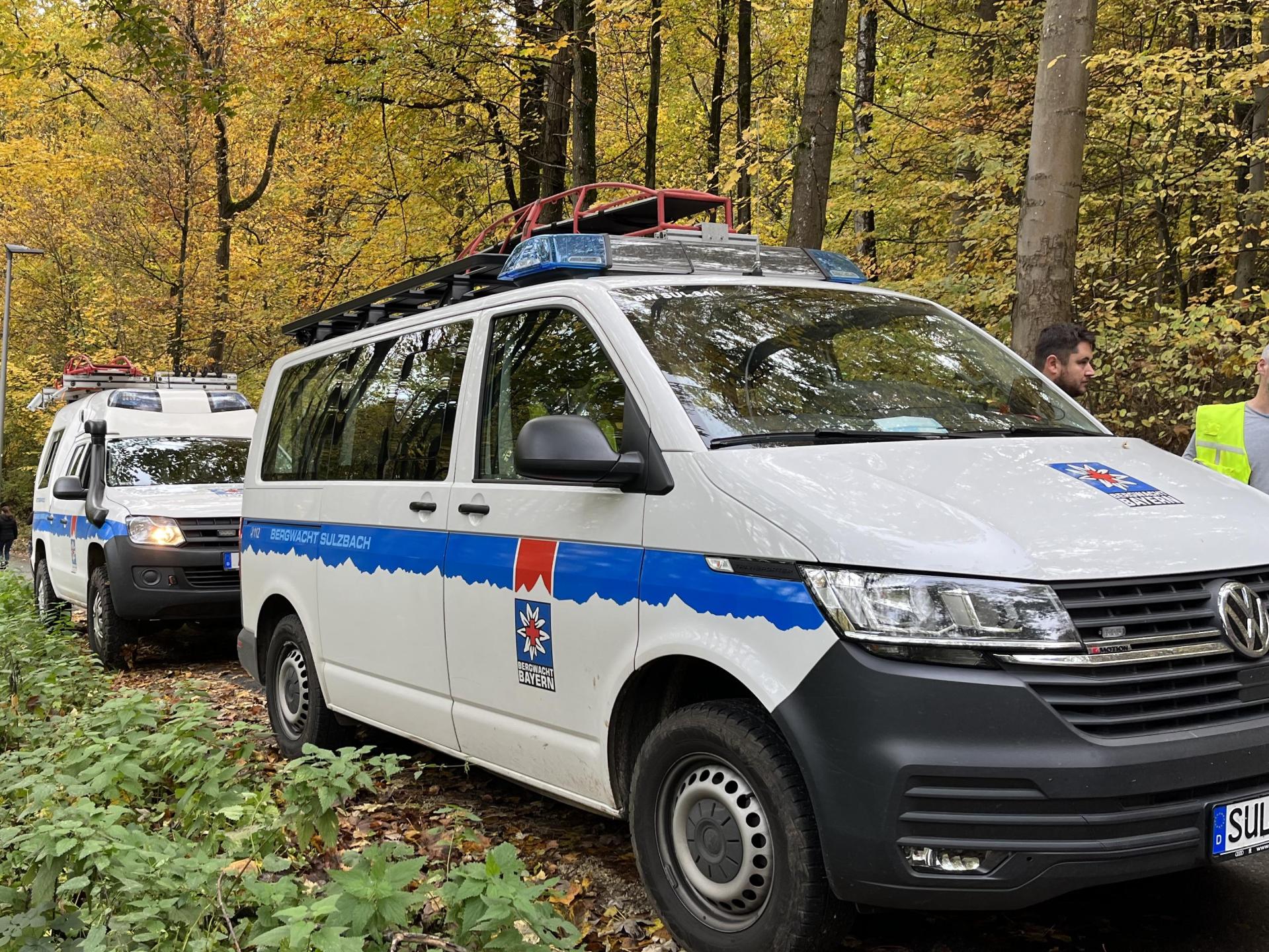 Die Bergwacht kam am Erzberg in Amberg einem Mountainbiker zu Hilfe, der im unwegsamen Gelände gestürzt war.  (Bild: Alexander Renner/Bergwacht Amberg/exb)