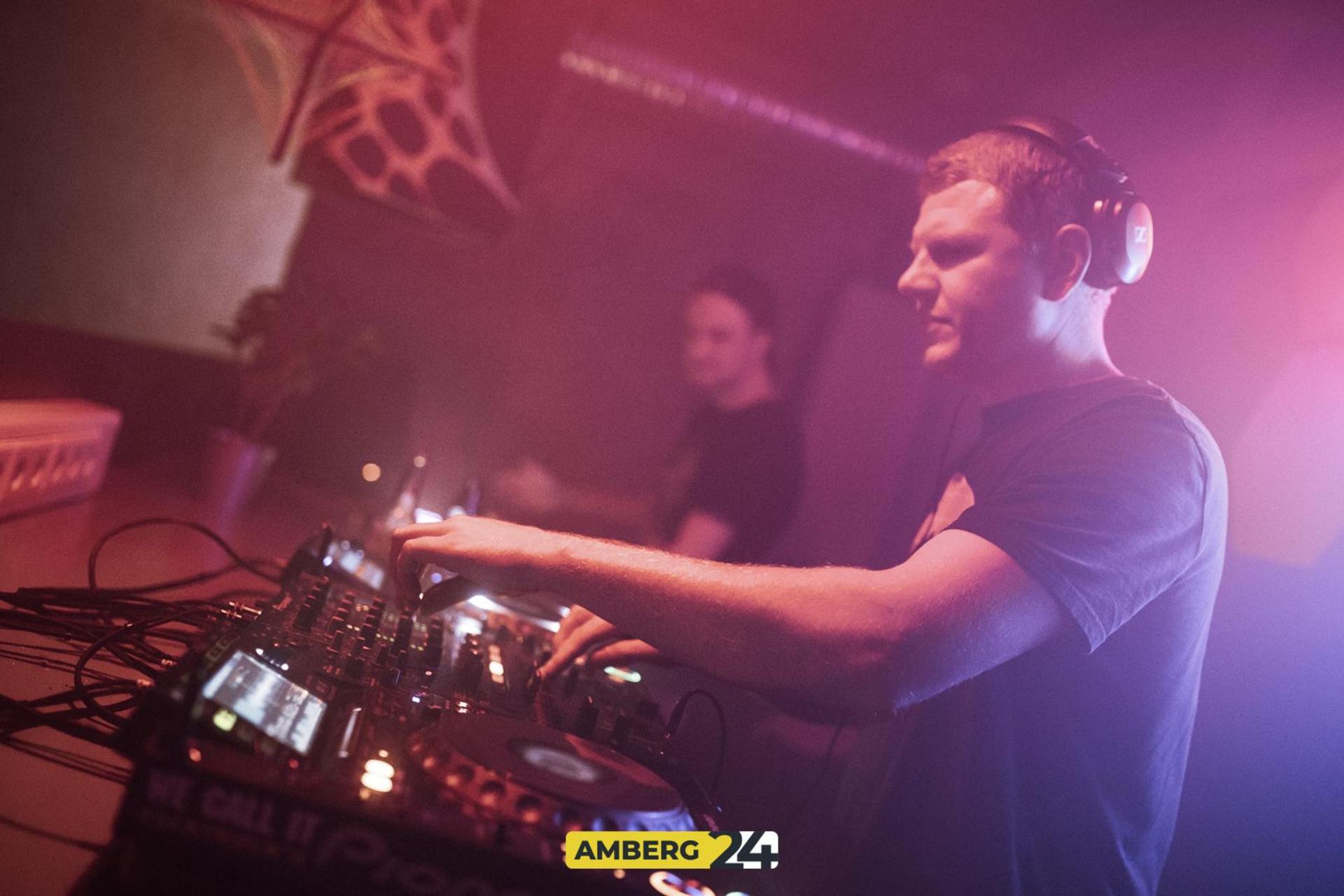 Kinkerlitzchen im Happy Rock. Das sind die Bilder. (Bild: Martin Sponsel)