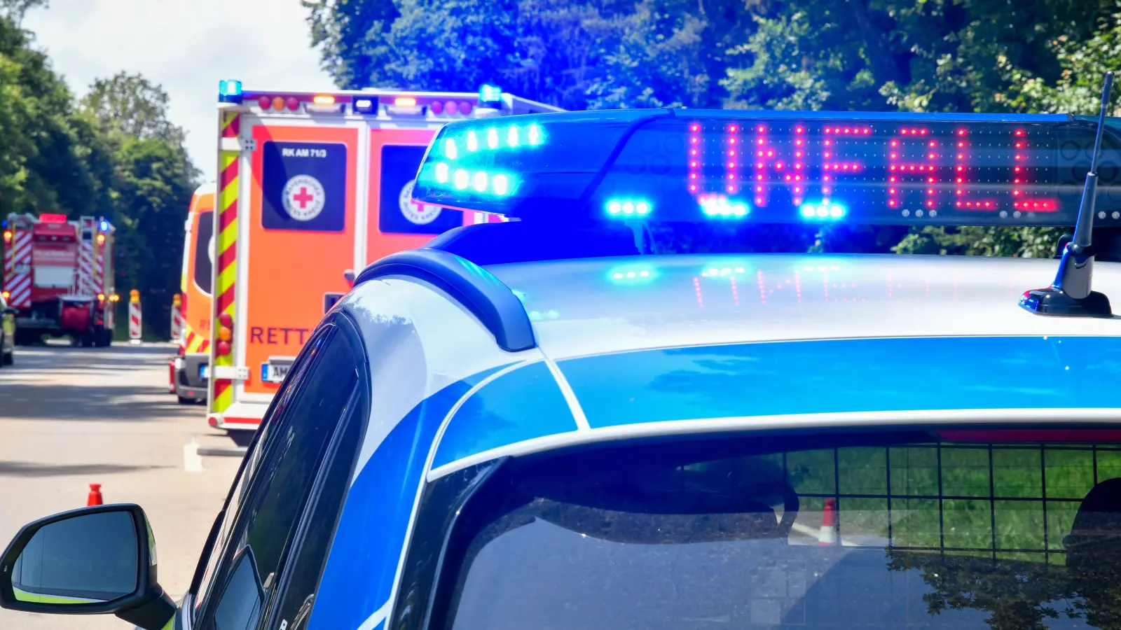 Polizeiinspektion Amberg: Ein 21-Jähriger ist bei Hirschau mit seinem Auto im Graben gelandet, verletzt wurde niemand. (Symbolbild: Petra Hartl)