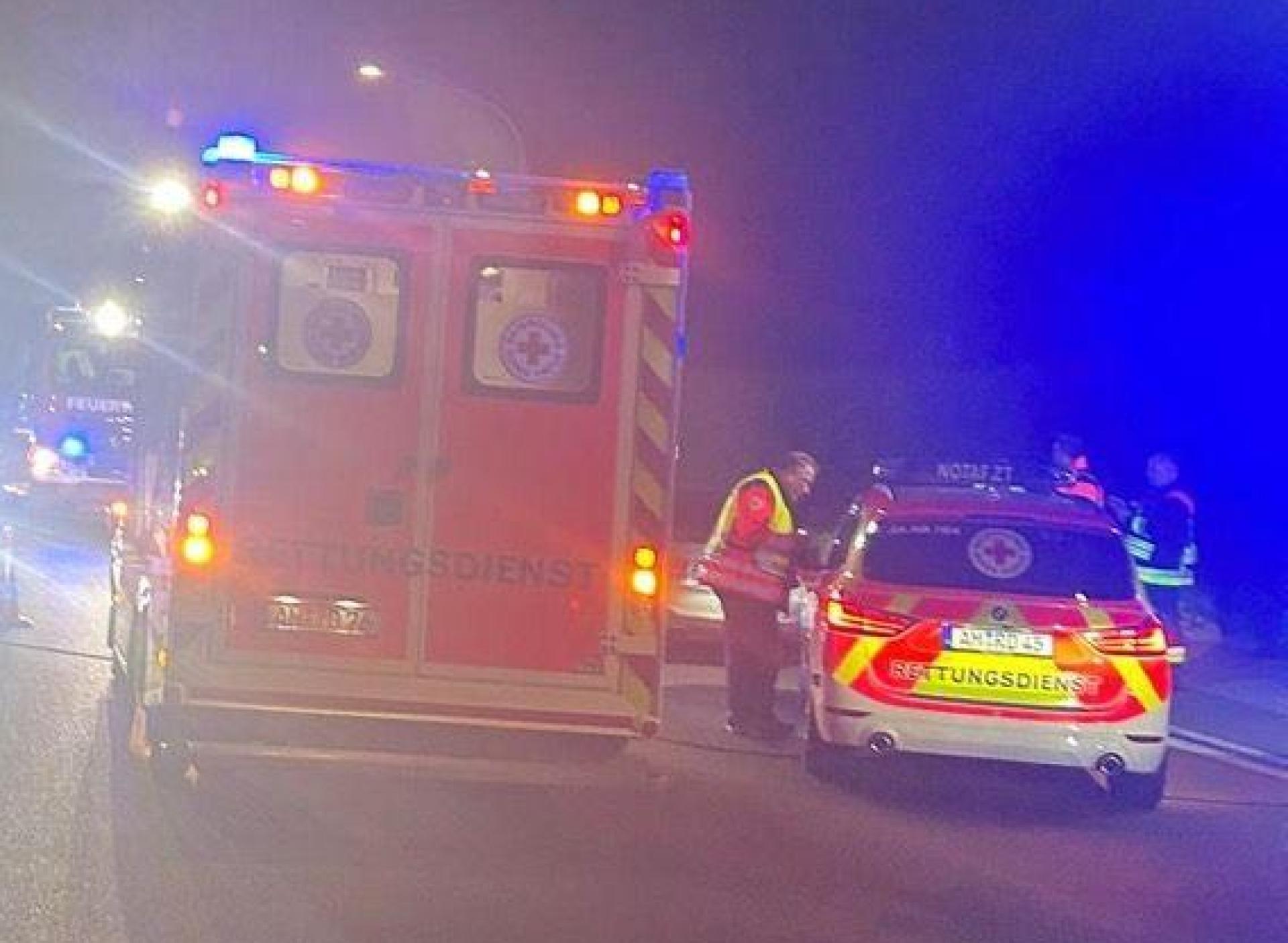 Bei einem schweren Unfall bei Seugast starb am Freitagabend ein 18-Jähriger. (Bild: Feuerwehr Freihung)