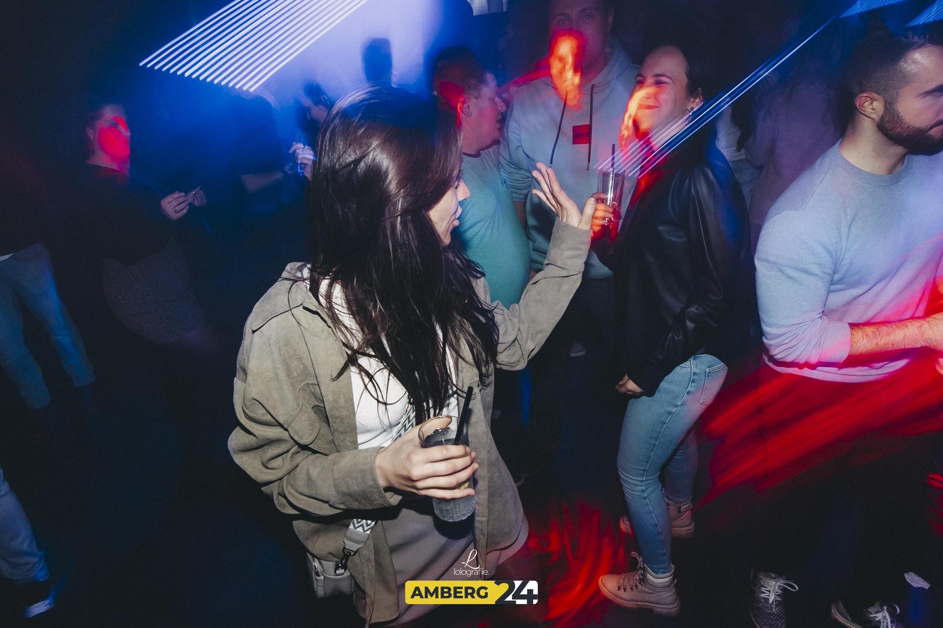 Das sind die Fotos aus dem Cave. (Bild: Leonie Hartung)