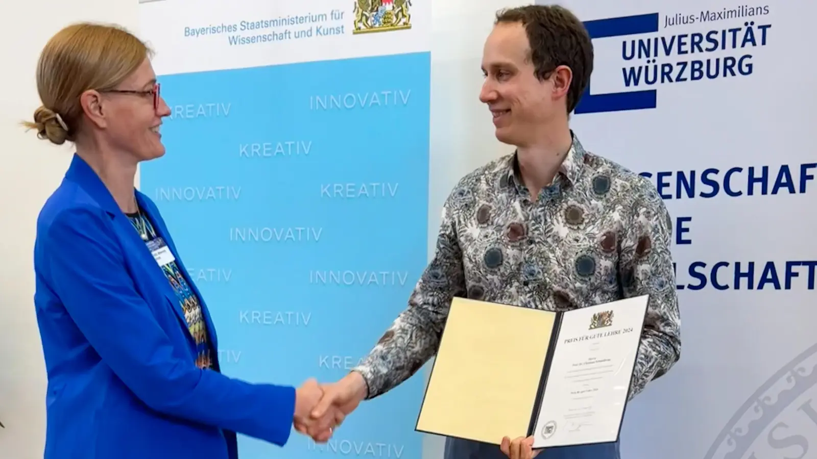 Vizepräsidentin Prof. Dr. Mandy Hommel begleitete Prof. Dr. Christian Schmidkonz (36) zur Preisverleihung nach Würzburg und freute sich mit ihm über die Auszeichnung. (Bild: Mandy Hommel/ OTH Amberg-Weiden)