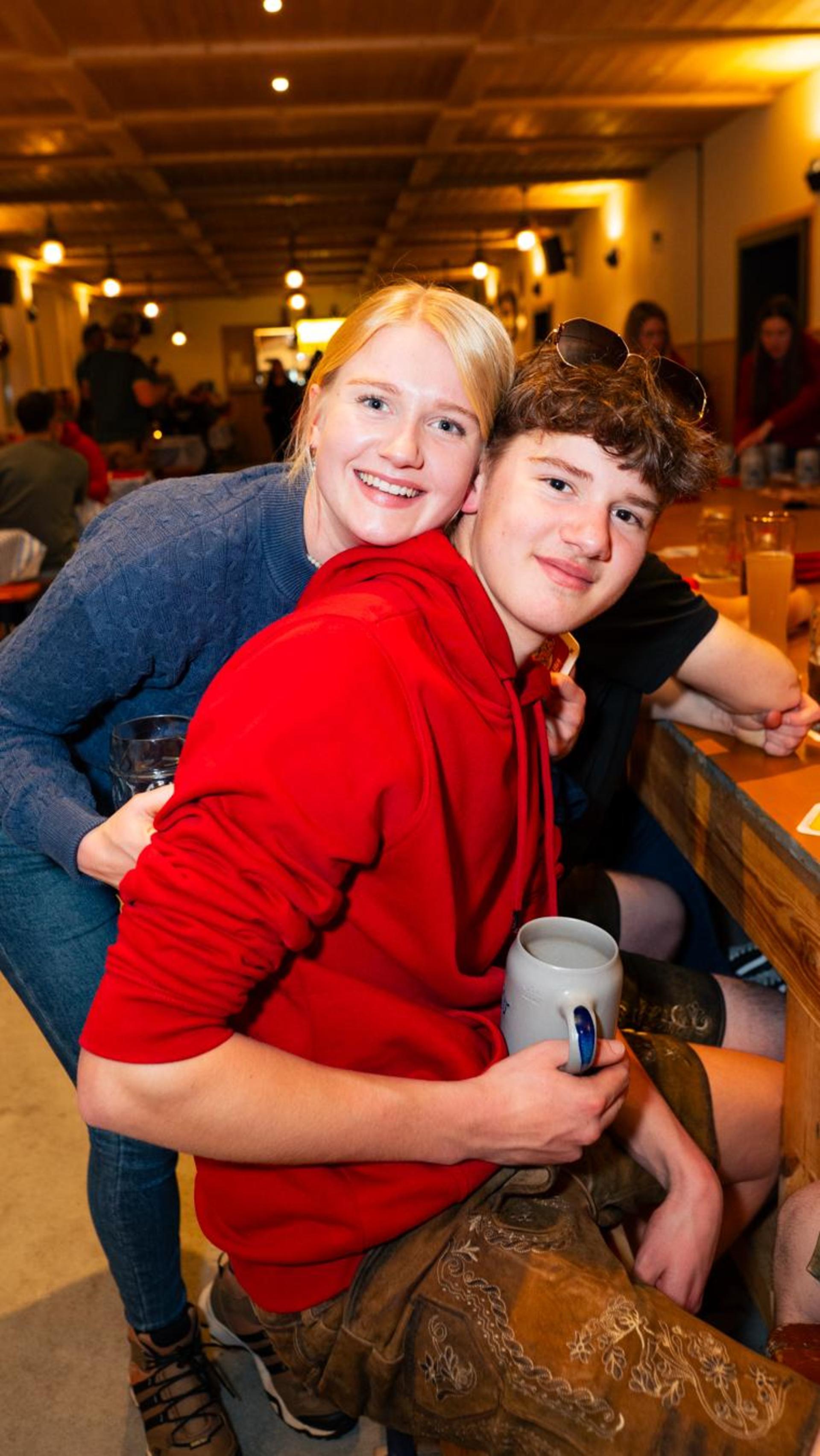 Endspurt bei der Thansüßer Kirwa am Montag.  (Bild: Hannes Stock)