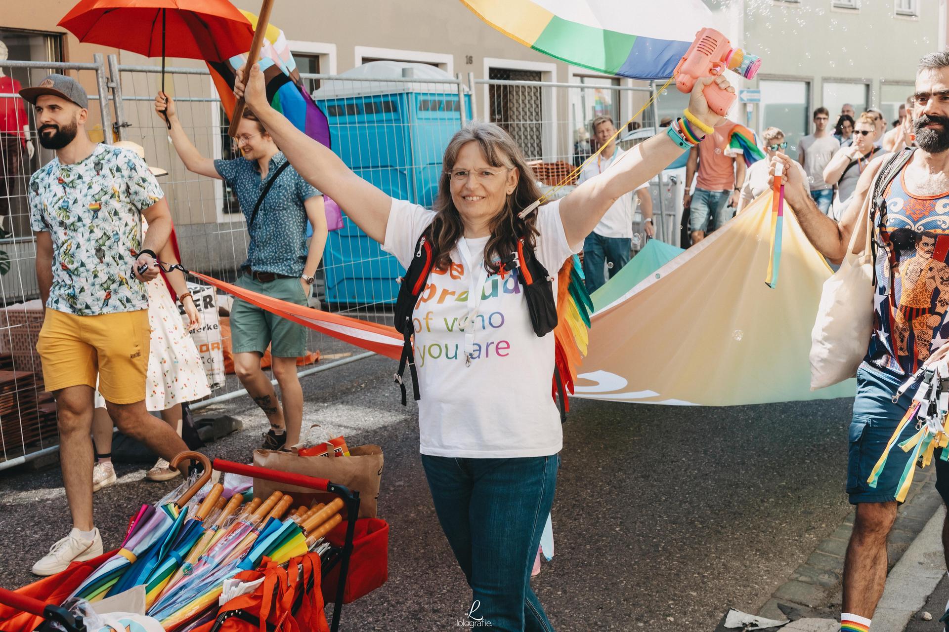 Die Bilder von der CSD-Parade 2023 in Amberg. (Bild: Leonie Hartung)