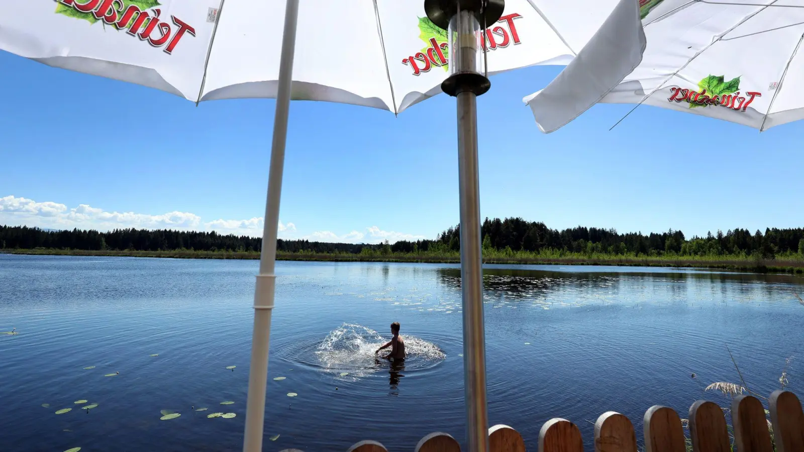 Am langen Pfingstwochenende darf der Freistaat auf Sommerfeeling hoffen.  (Bild: Karl-Josef Hildenbrand/dpa)