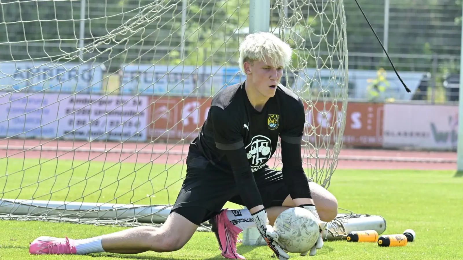 Torwart Tim Haller wechselt vom FC Amberg zum SV Köfering. (Bild: Hubert Ziegler)