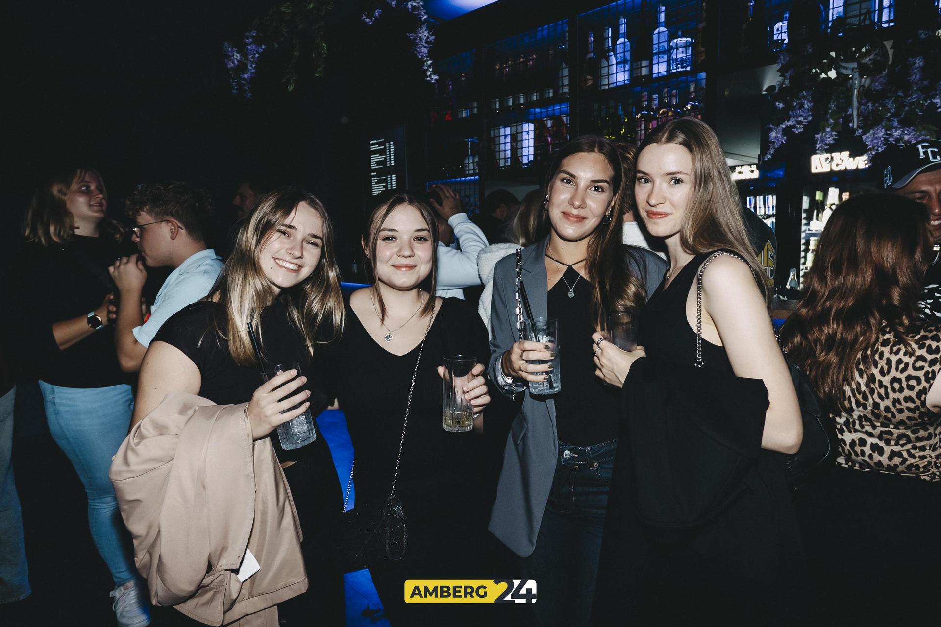 Amberg tanzt im Cave 2025! (Bild: Lolografie)