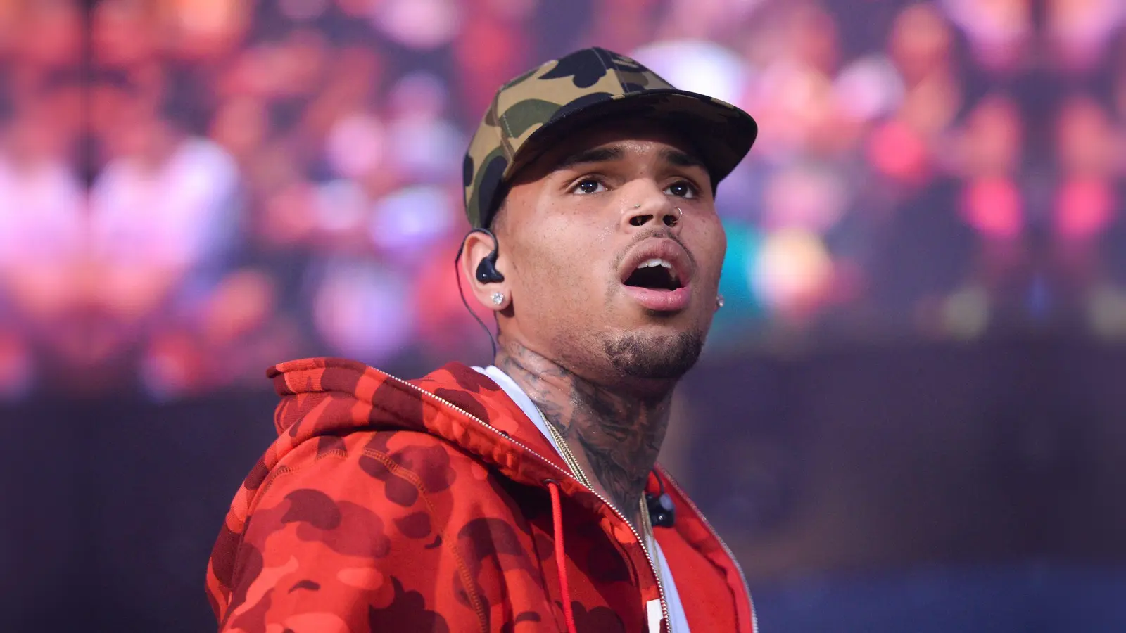 Der R&amp;B-Künstler war in der Nacht auf Donnerstag in einem Luxushotel in der nordwestenglischen Metropole von der Polizei festgenommen worden. (Bild: Scott Roth/Invision/AP/dpa)