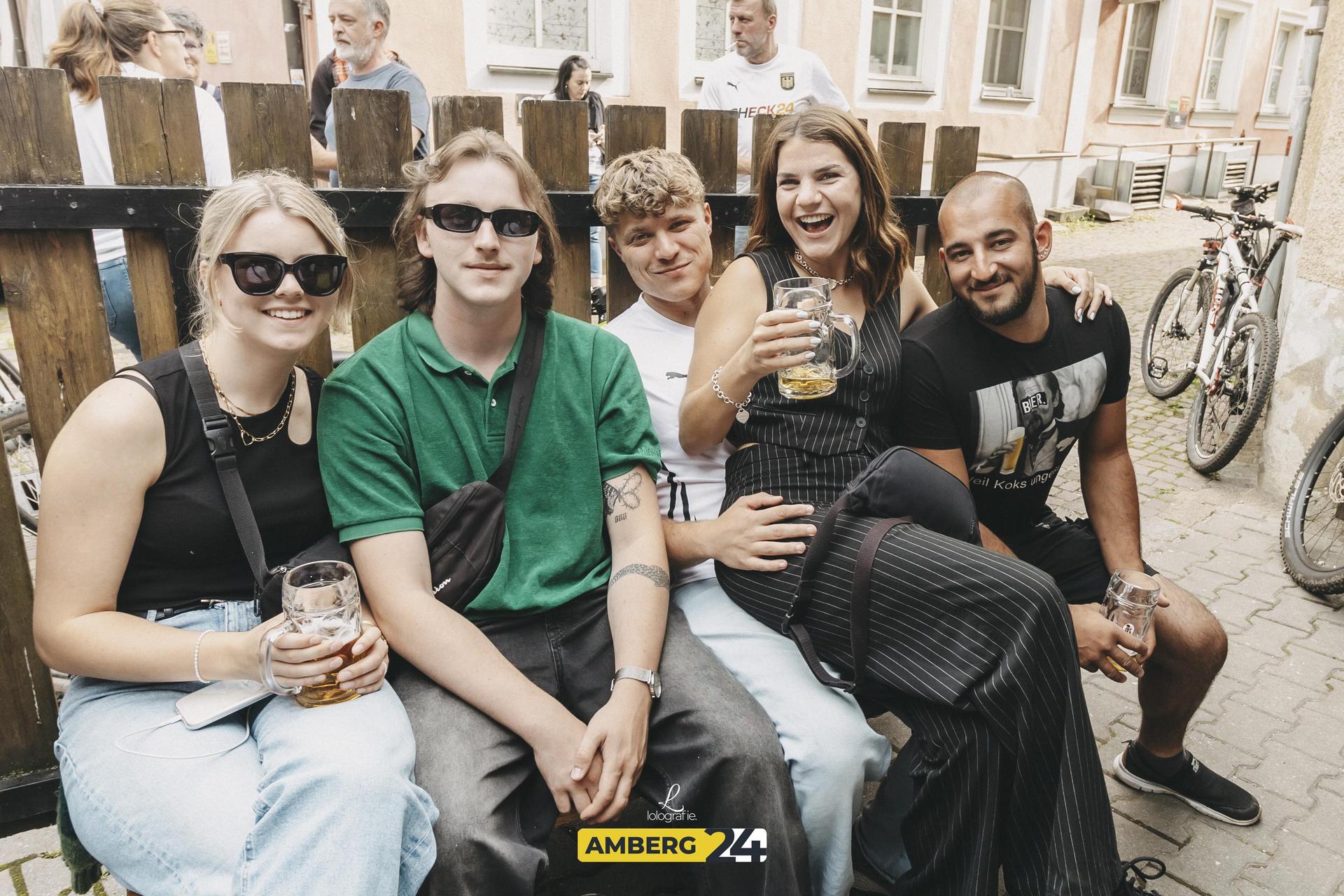 Die deutschen Fans hatten bis zum Ausscheiden des Teams Spaß und fieberten mit.  (Bild: Lolografie)