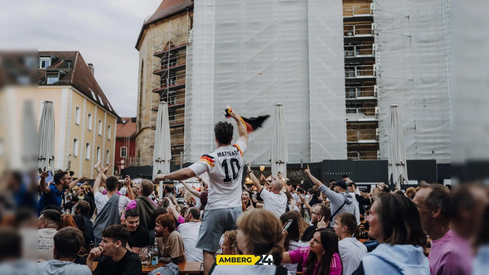 Die Fotos vom Public Viewing beim 1:1 gegen die Schweiz.  (Bild: Fotografie Lako)