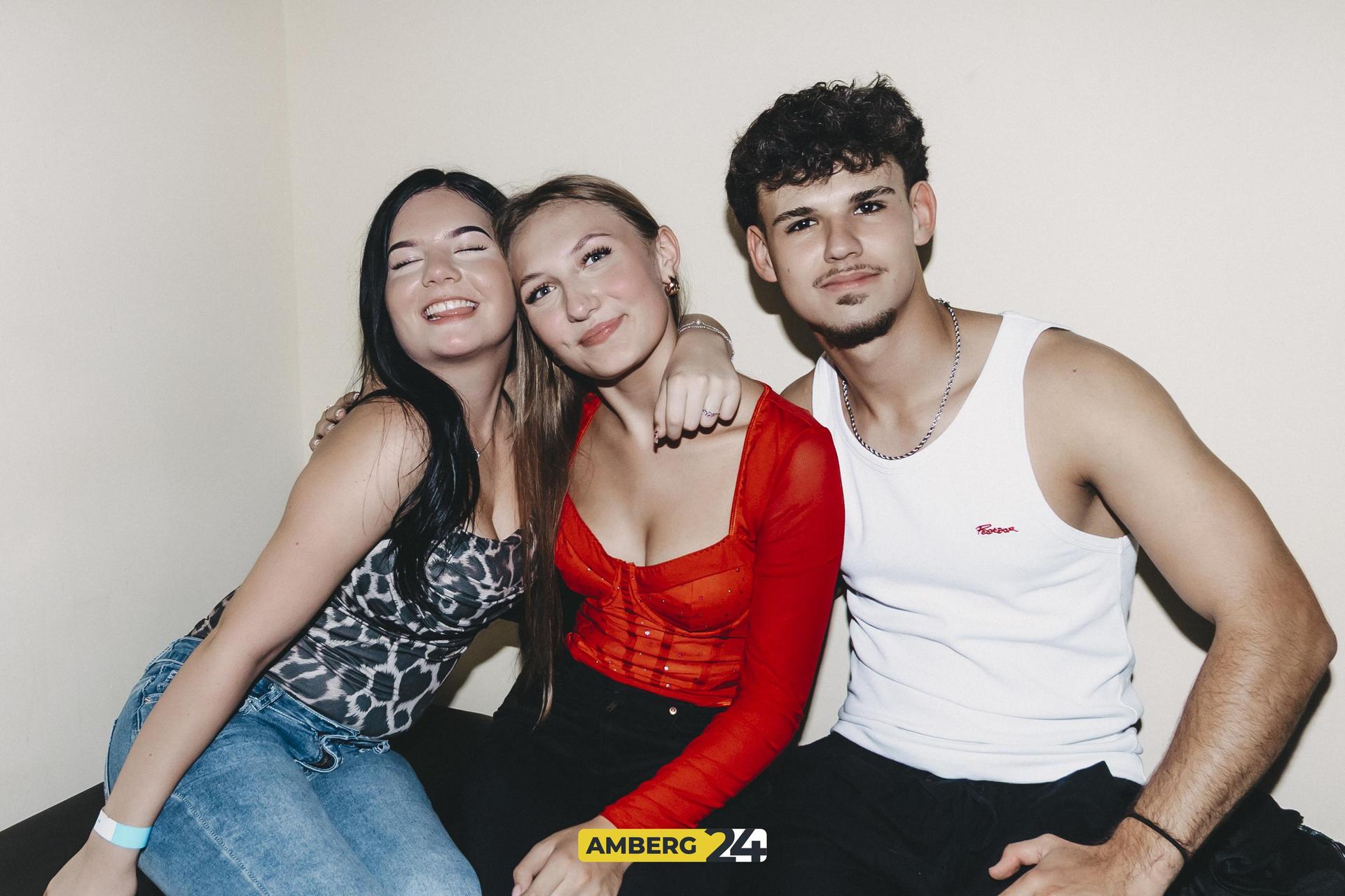 Die Bilder von der School is Over-Party im Casino (Bild: Lolografie)