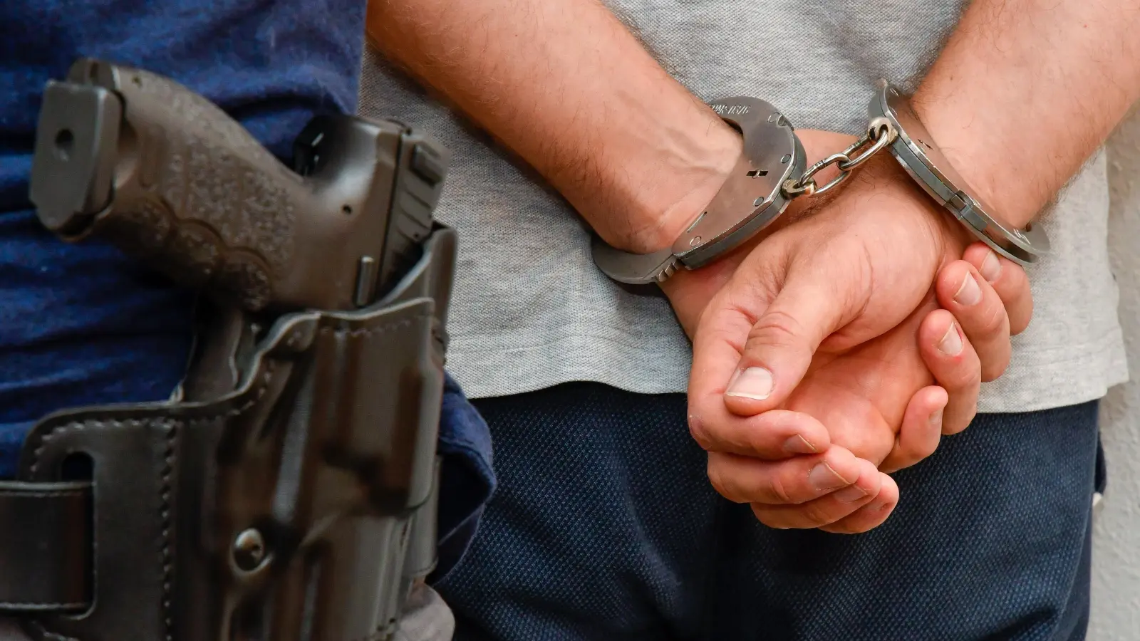 In einer Gemeinschaftsunterkunft in Sulzbach-Rosenberg hat ein 38-Jähriger mutmaßlich einen anderen Mann mit einem Messer angegriffen. (Symbolbild: Petra Hartl)