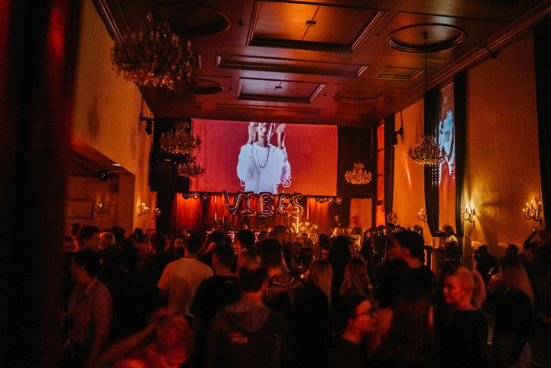 Sechs Jahre Vibes im Amberger Casino Saal. (Bild: ama)