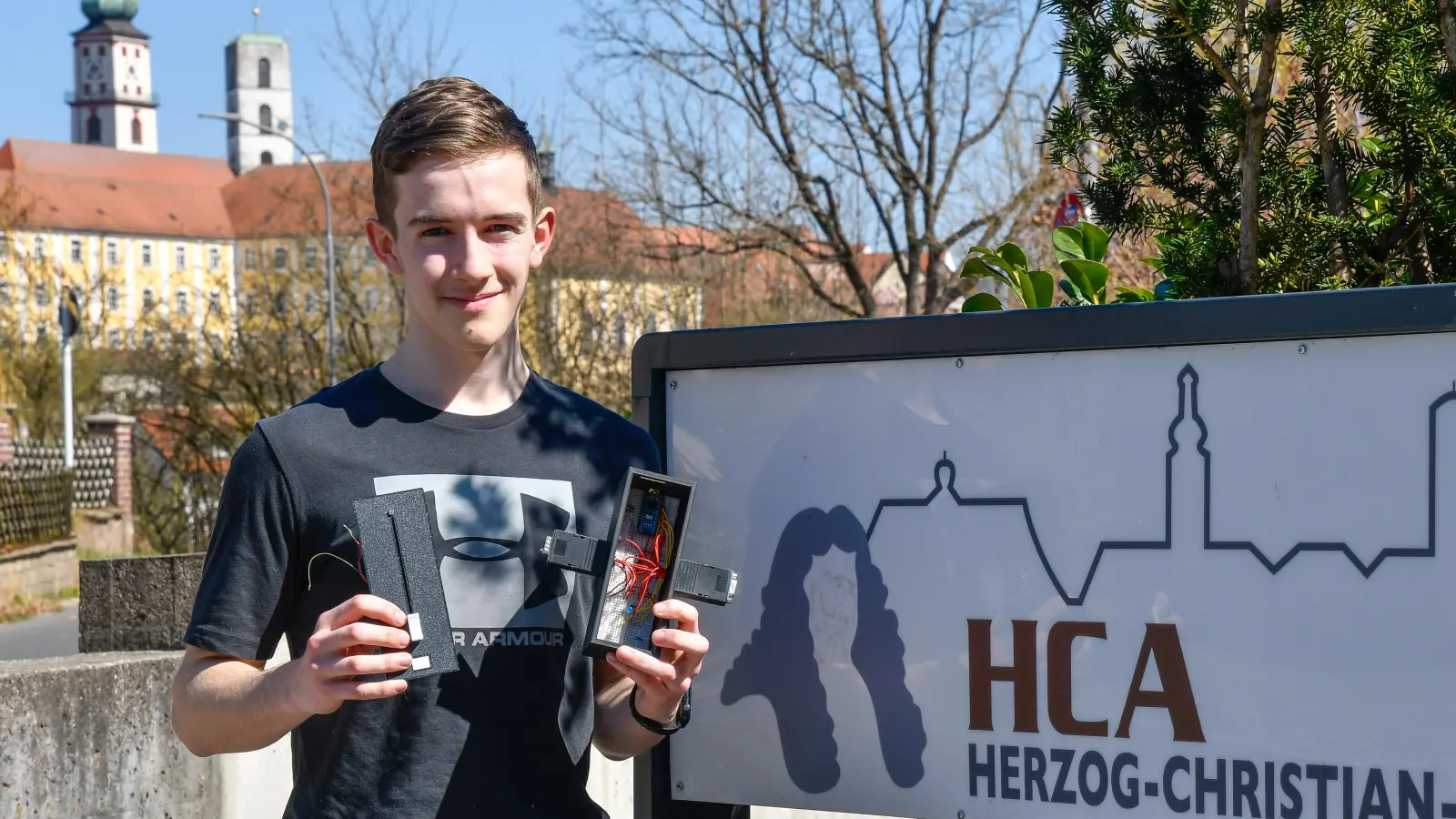 Herzog-Christian-August-Gymnasium HCA, Sulzbach-Rosenberg. „Jugend forscht” Nicolas Nagelschmidt (Bild: Petra Hartl)