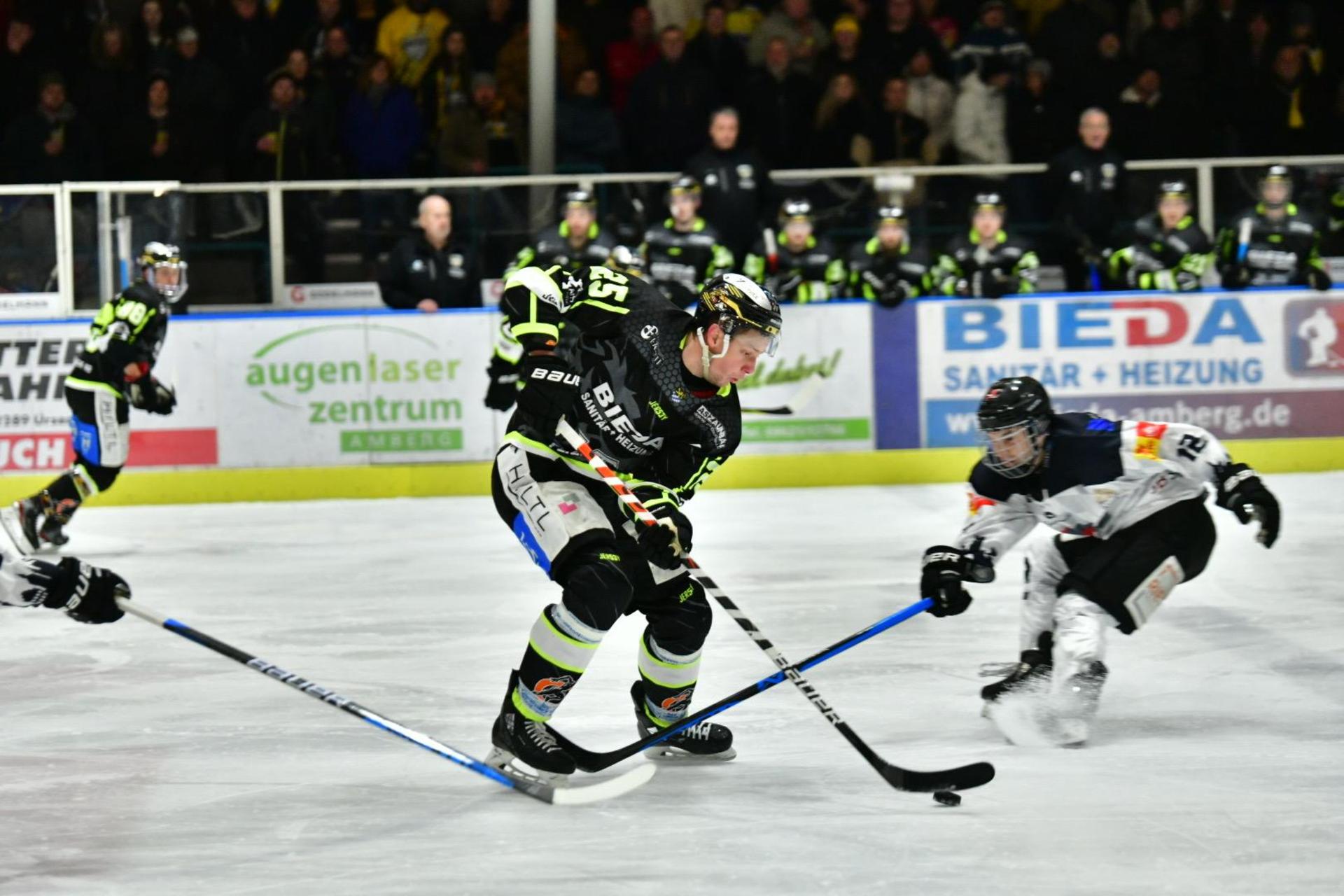 Der ERSC Amberg muss sich dem HC Landsberg mit 2:3 geschlagen geben. (Bild: A.& J. Pastuska)