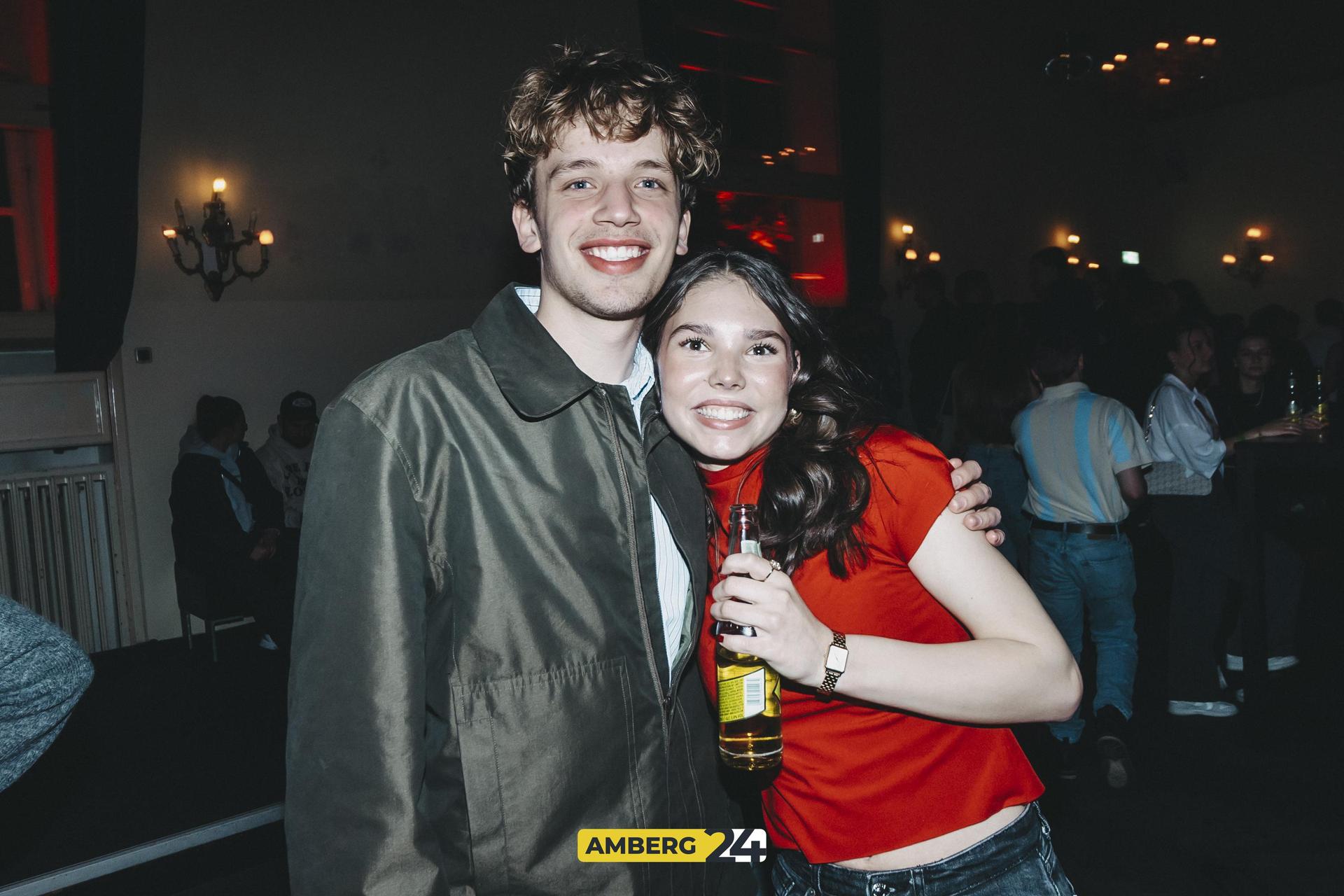 Die FOS/BOS hat zur Q-Party ins Casino eingeladen. Das sind die Bilder.  (Bild: Lolografie)