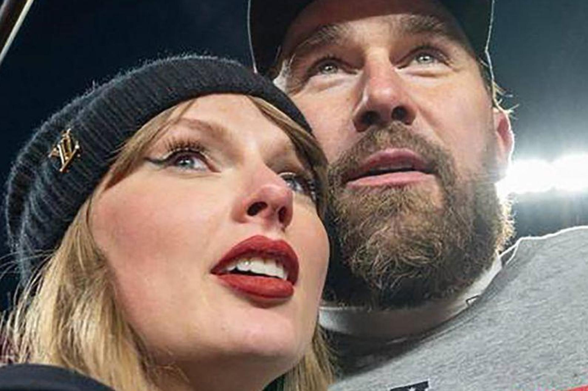 Im Juni soll die Hochzeit sein: Taylor Swift (l) und Travis Kelce. (Archivbild) (Bild: Emily Curiel/Ecuriel@kcstar.Com/TNS via ZUMA Press Wire/dpa)