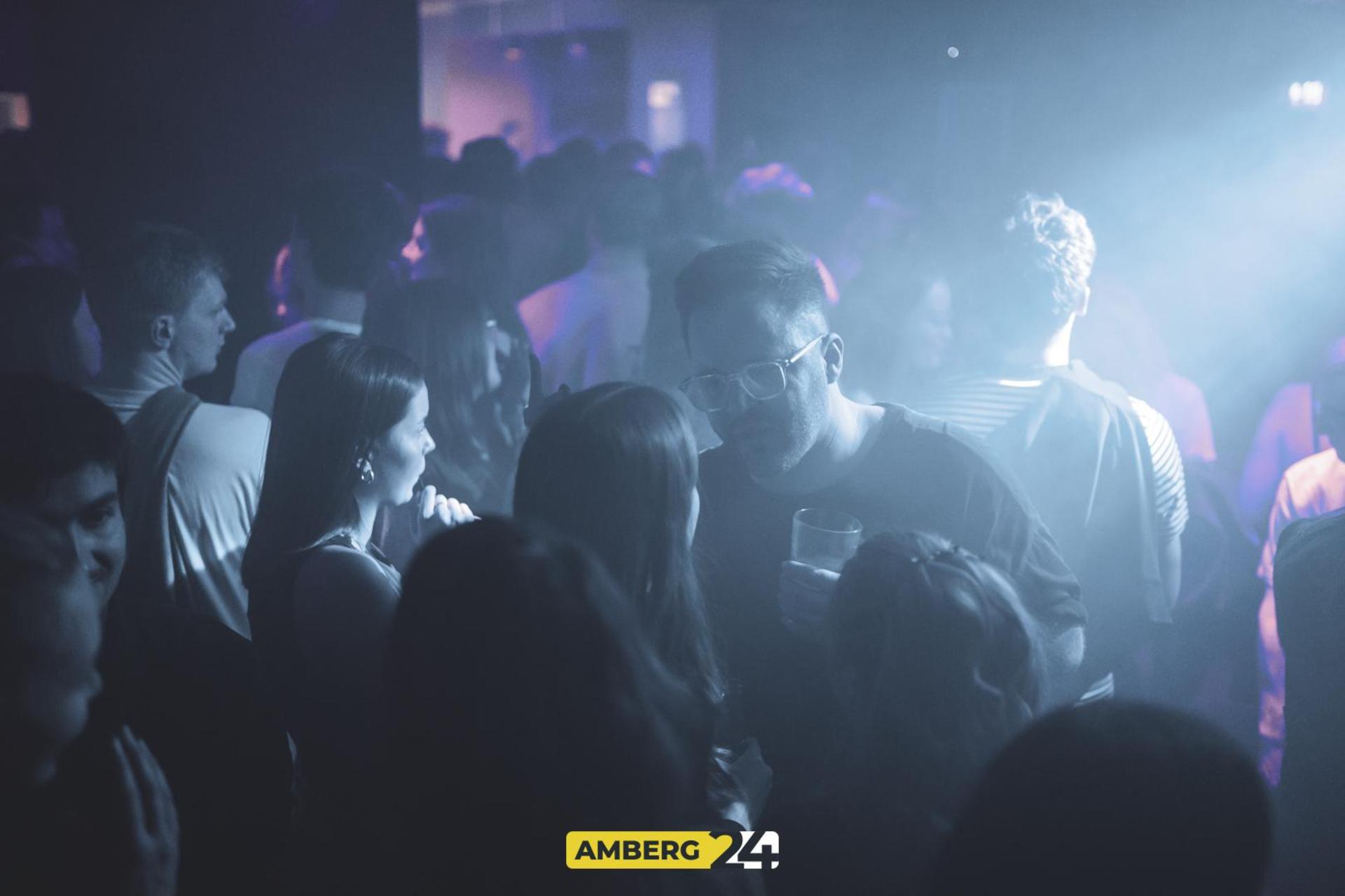 Party am 1. Weihnachtsfeiertag im Happy Rock.  (Bild: Martin Sponsel)