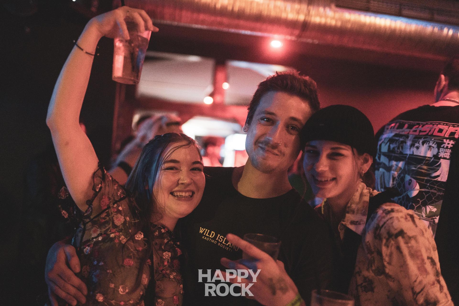 Feiern am 23. Dezember. Das Happy Rock glüht für Weihnachten vor. (Bild: Martin Sponsel)