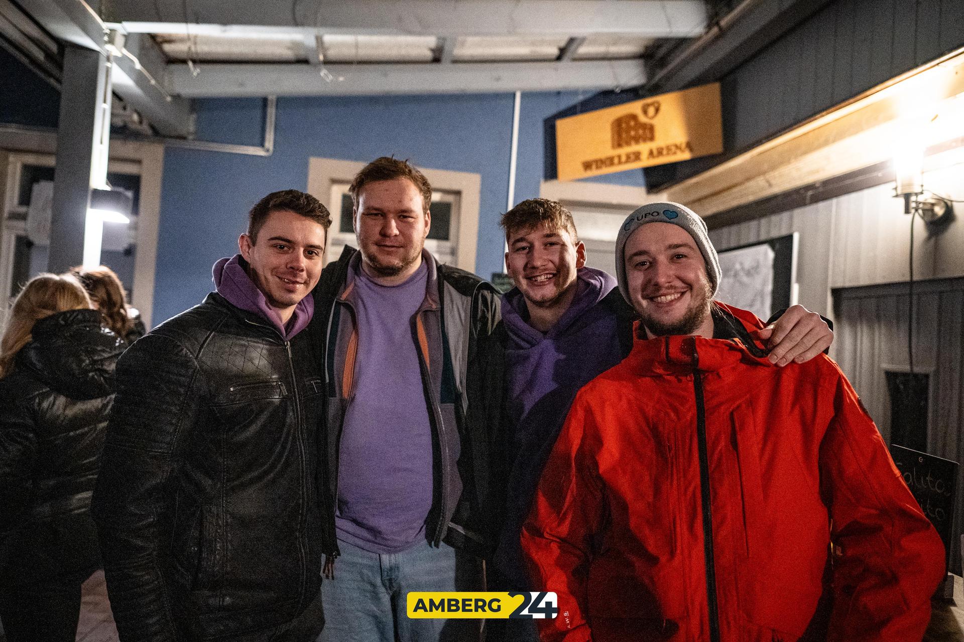 Die Fotos von Feiernden im Blauen Haus findet ihr auf Amberg24. Wir wünschen viel Spaß beim Durchklicken.  (Bild: Justus Gregor)
