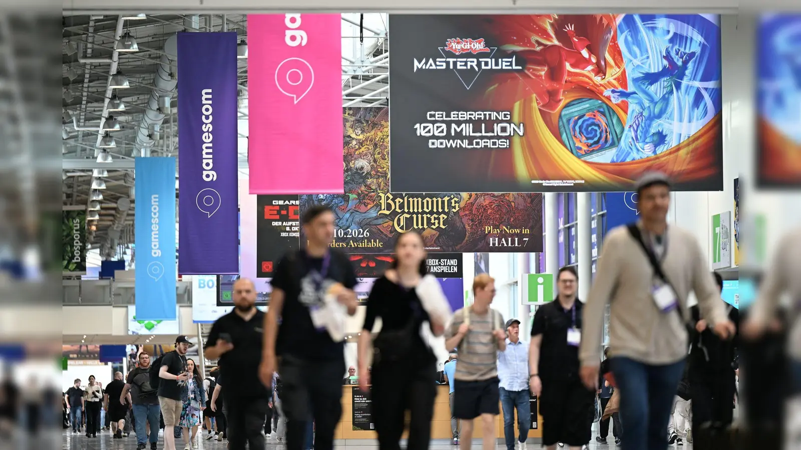 Es kann losgehen: Hunderttausende Besucher werden bis Sonntag durch die Kölner Messehallen strömen. (Bild: Wolf von Dewitz/dpa)